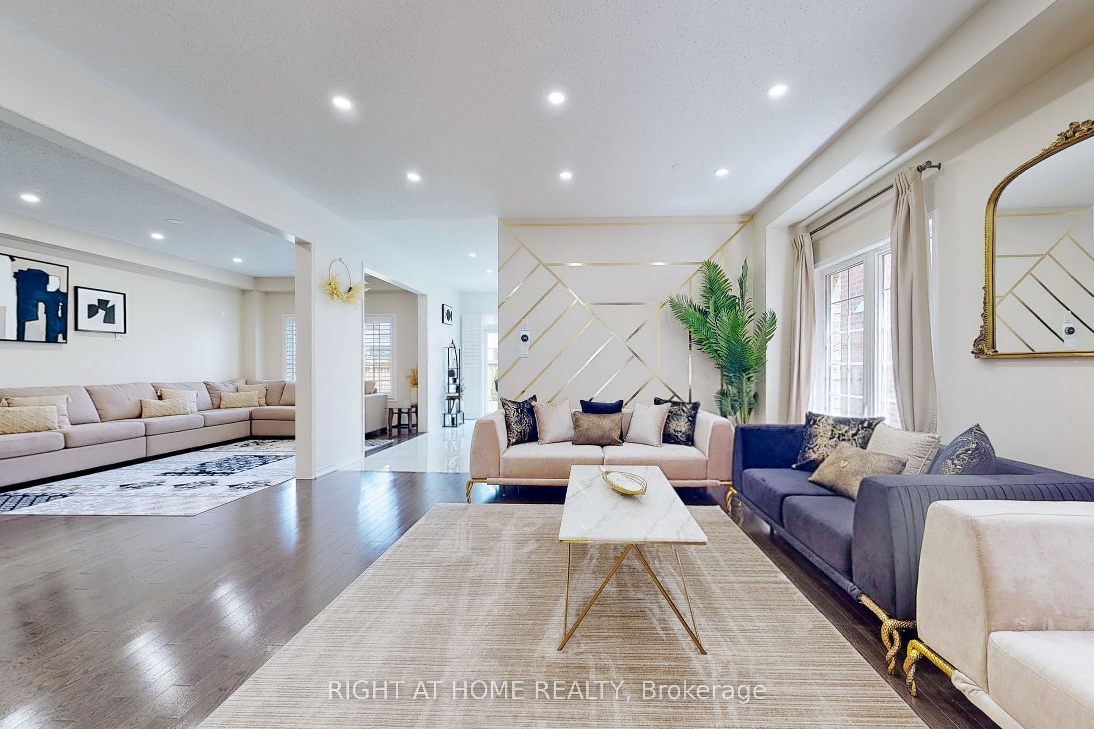 1733 FREDERICK MASON Drive E