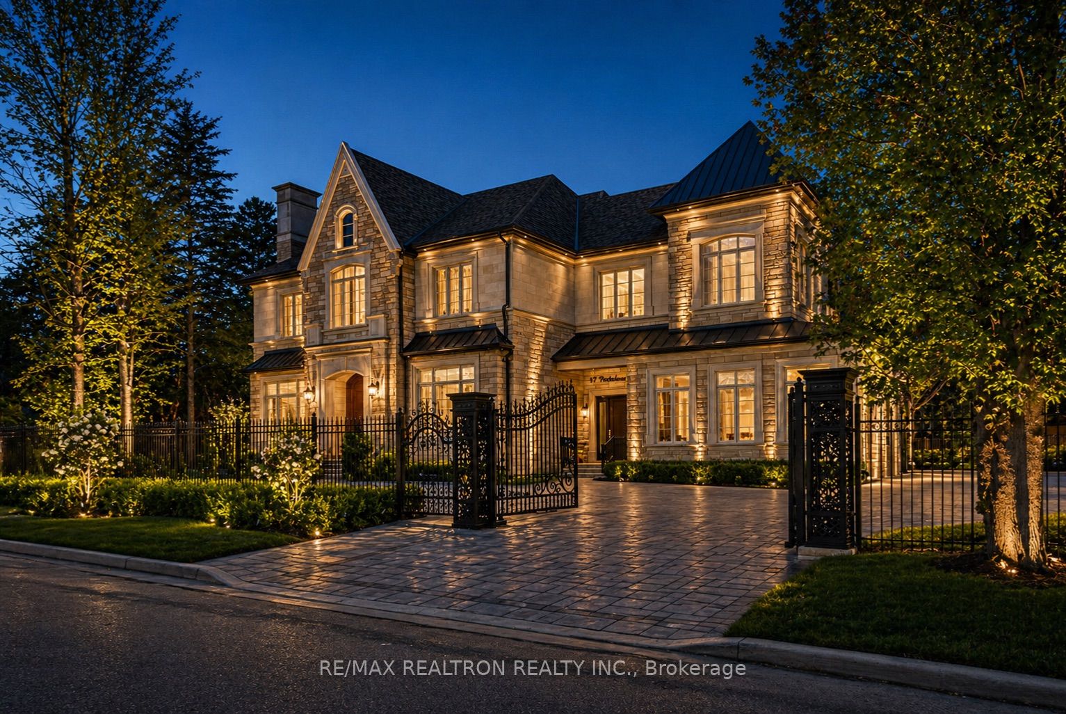 17 Pebblelane Court