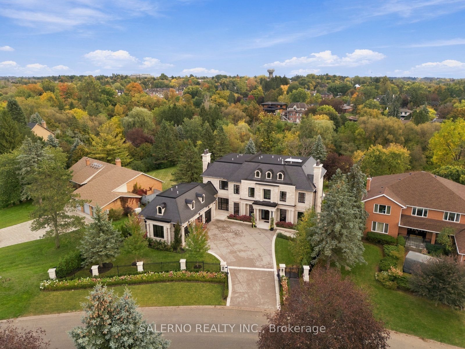 6 Curtis Crescent