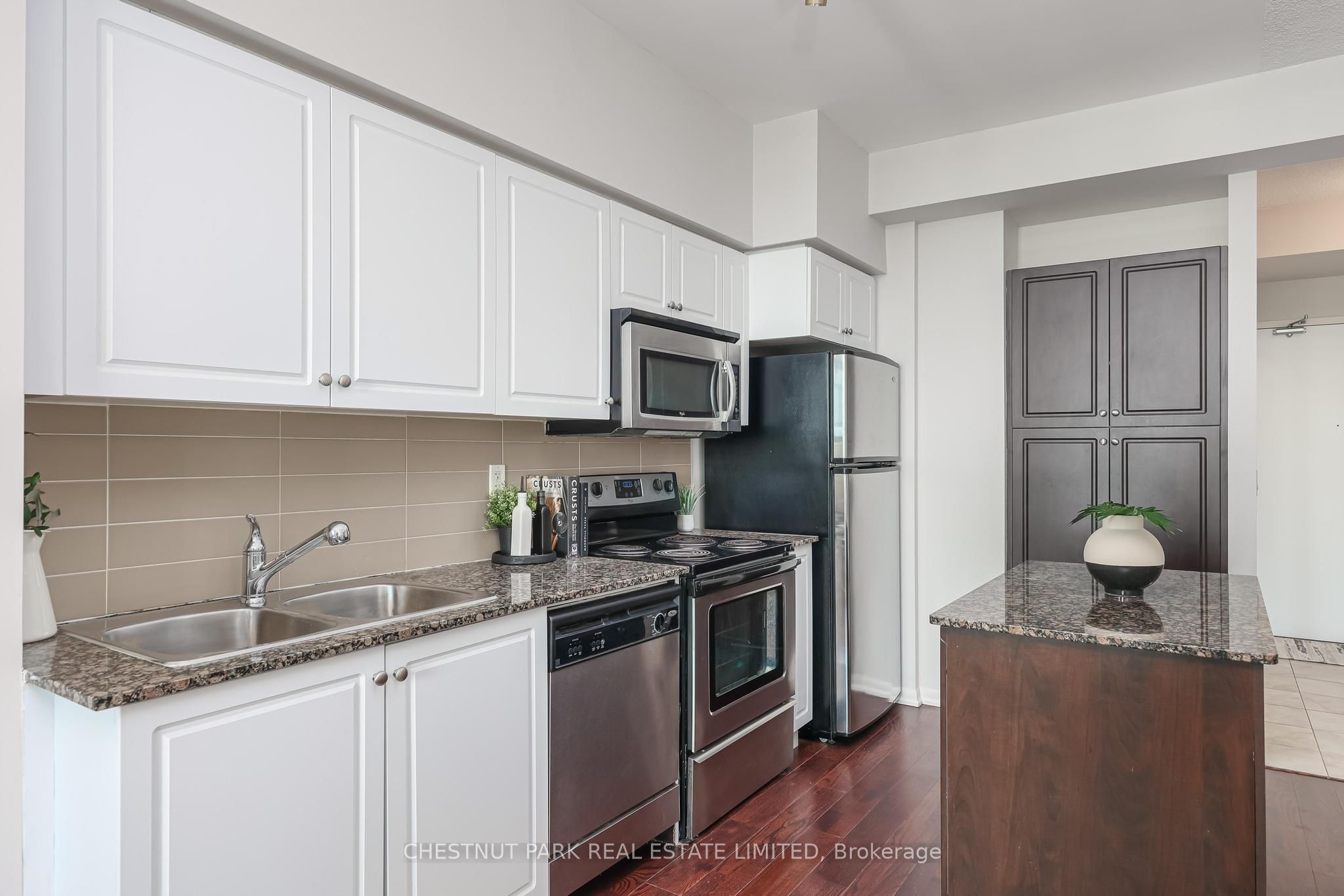 215 Fort York Boulevard 808
