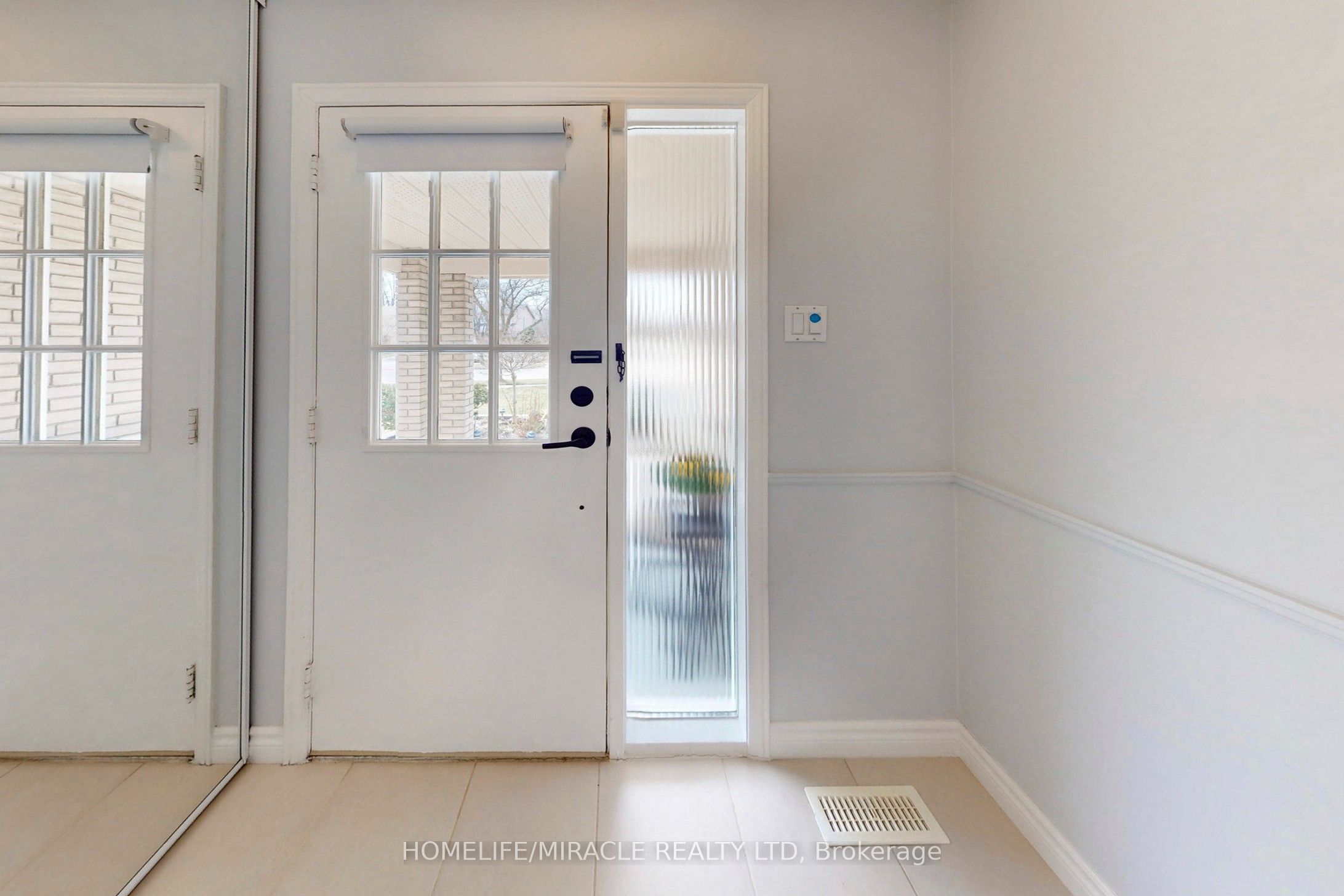 3489 Woodhurst Crescent