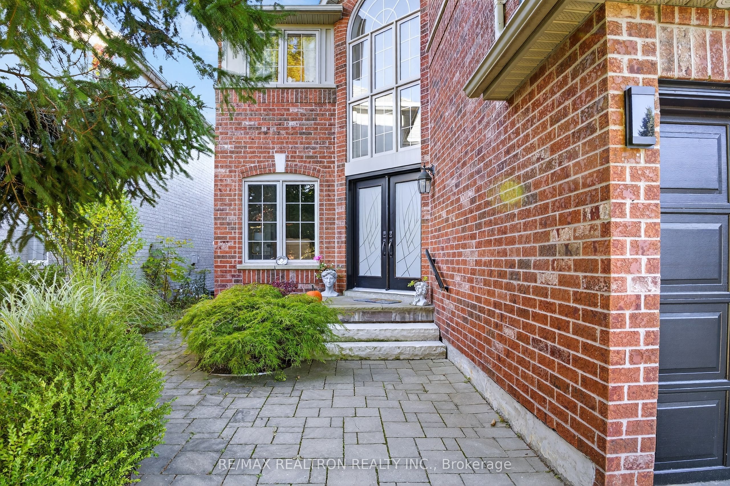 446 Silken Laumann Drive