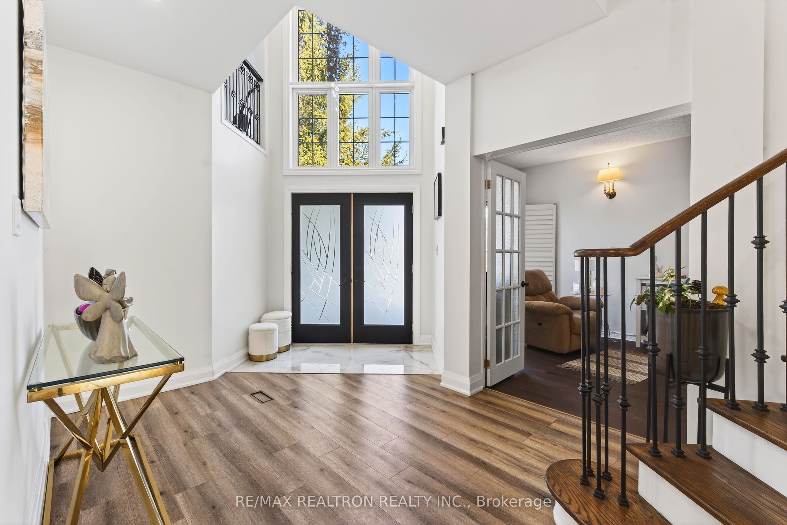 446 Silken Laumann Drive