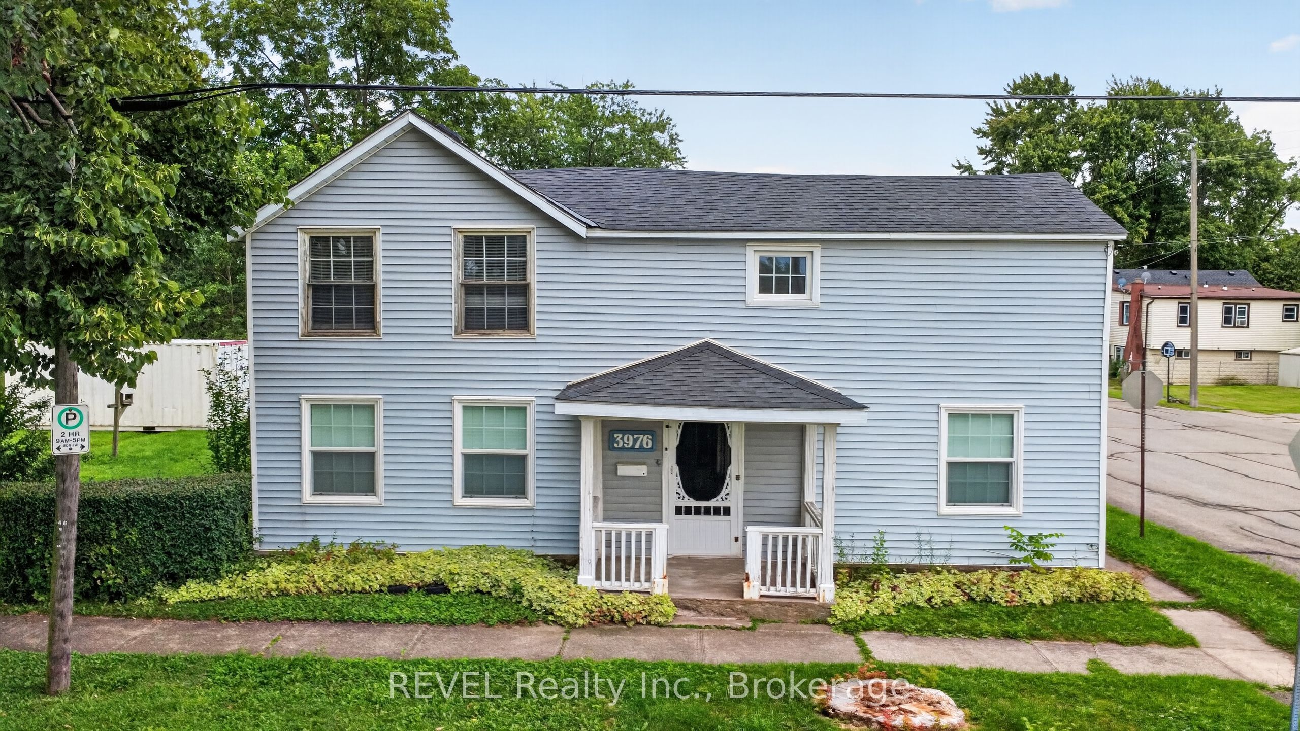 3976 Chippawa Parkway