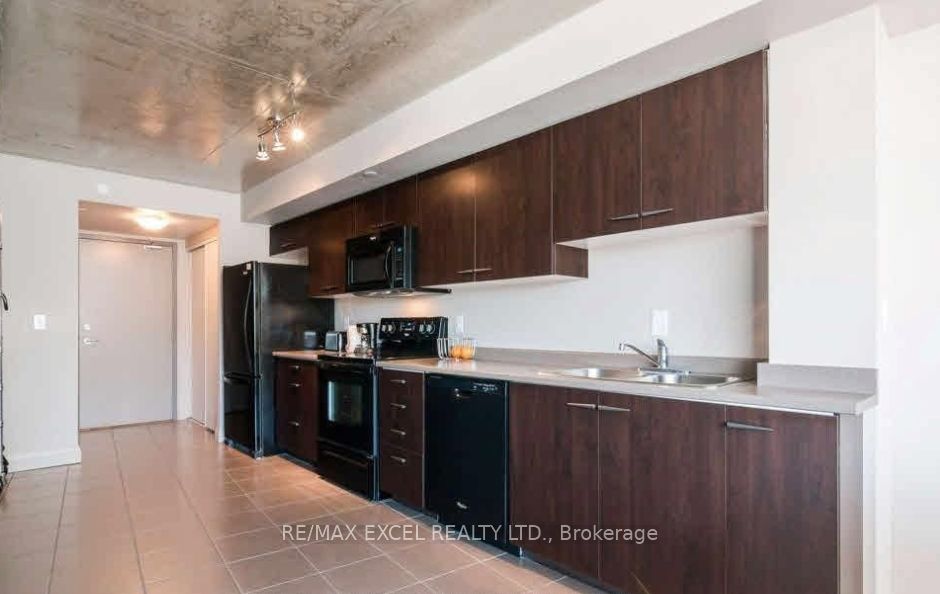 121 Queen Street 613