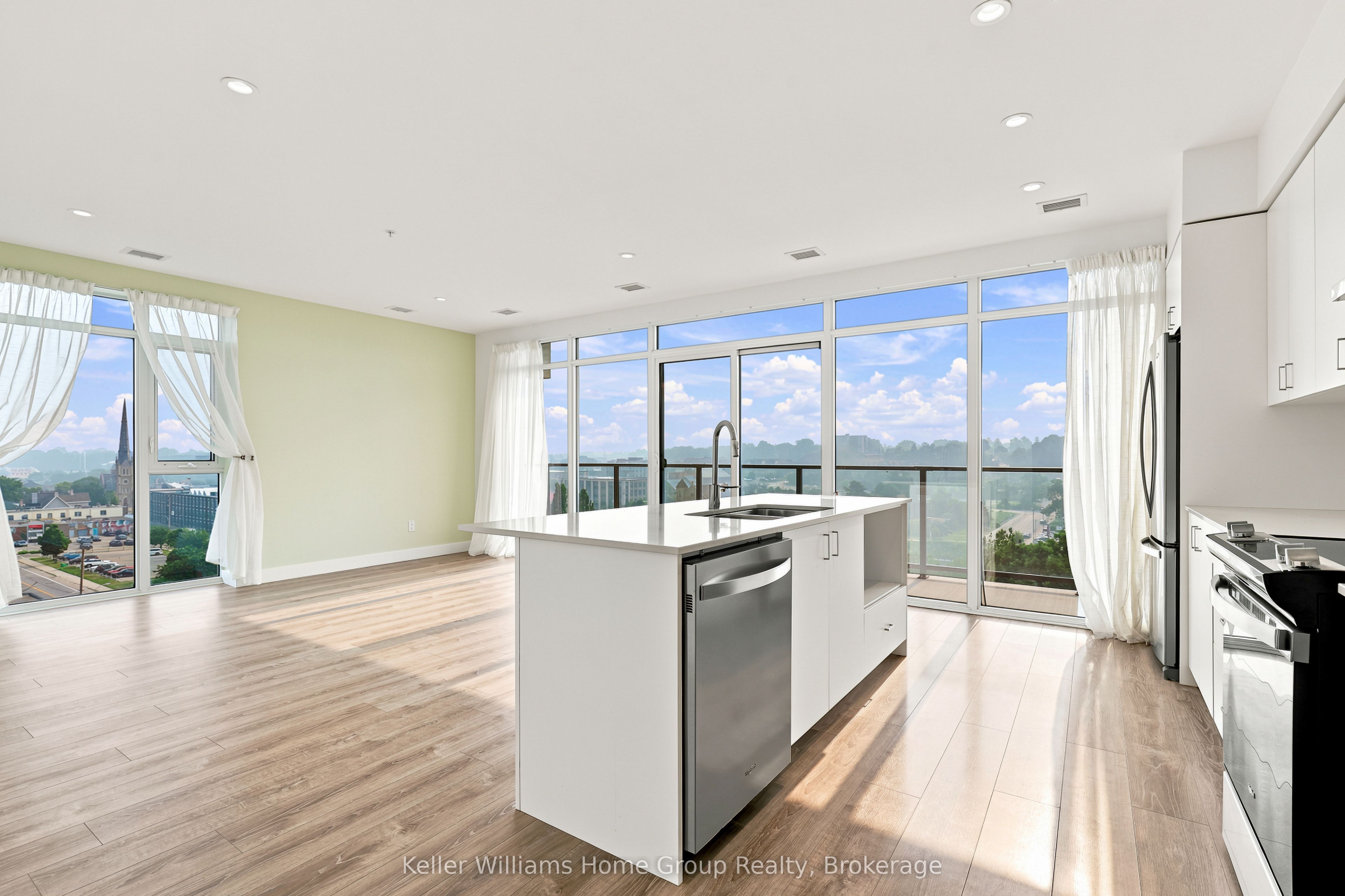 50 Grand Avenue S 713