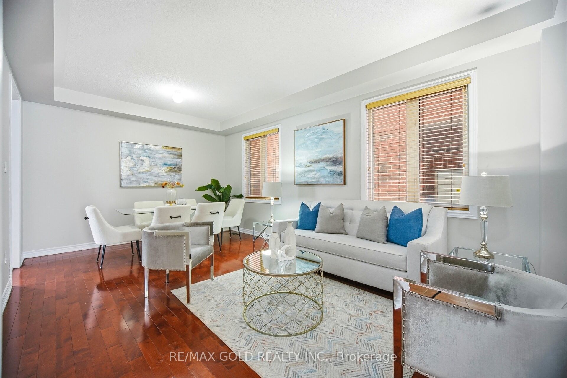 27 Drummondville Drive