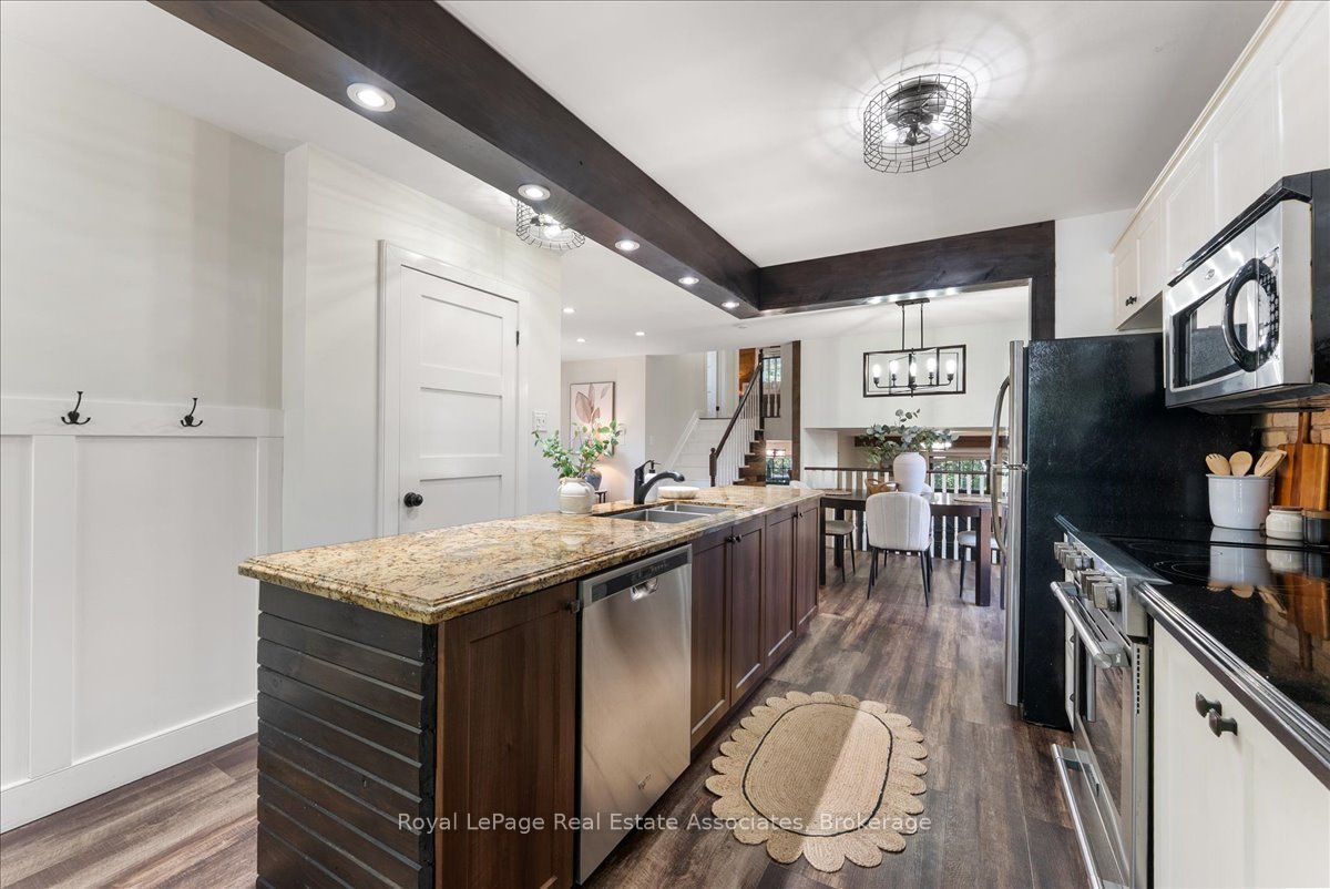 1464 Trowbridge Drive