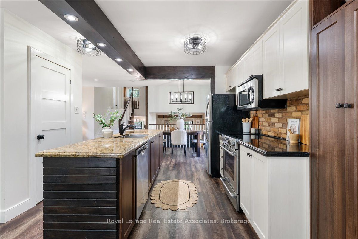 1464 Trowbridge Drive