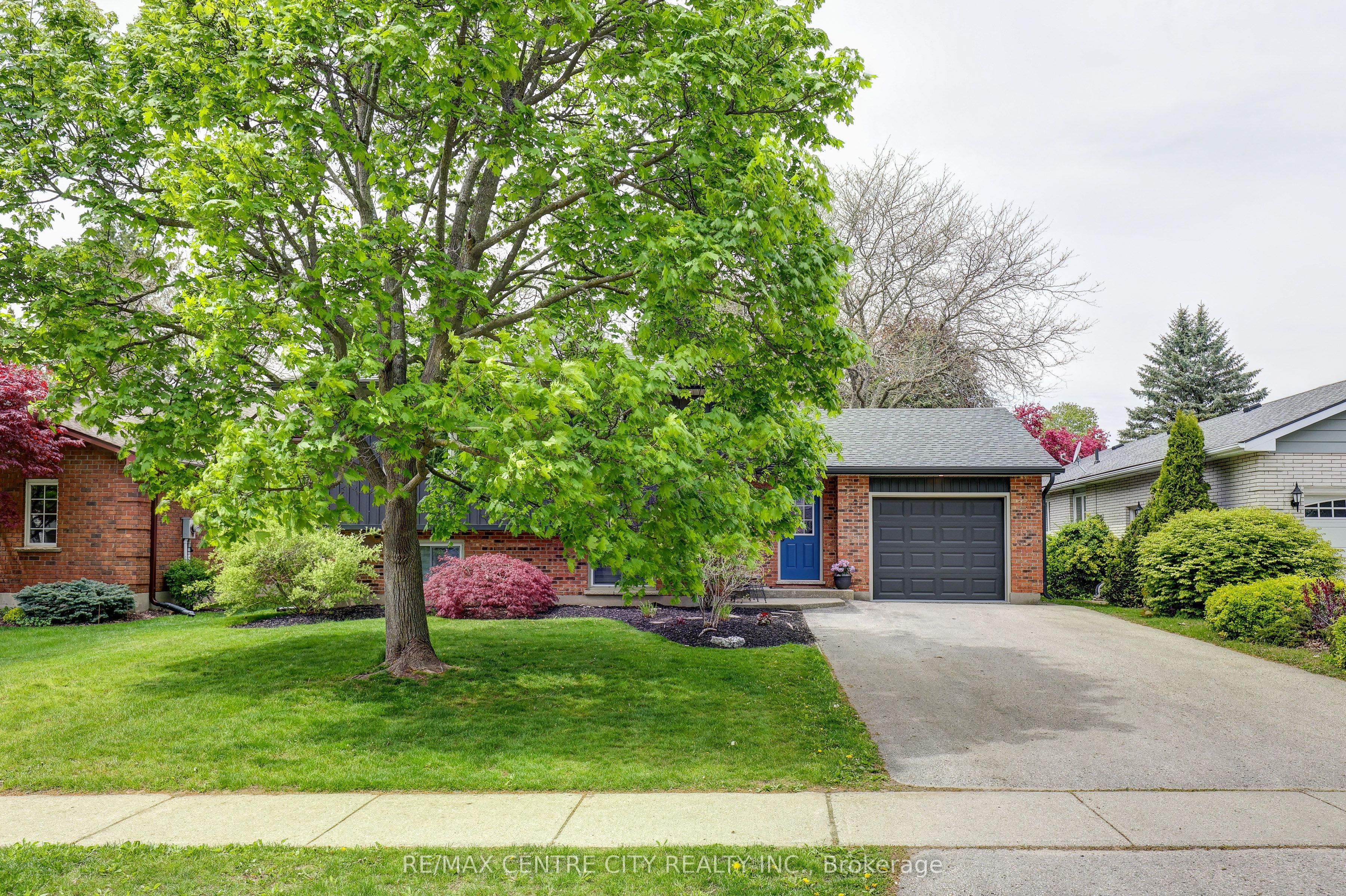 142 Dufferin Street