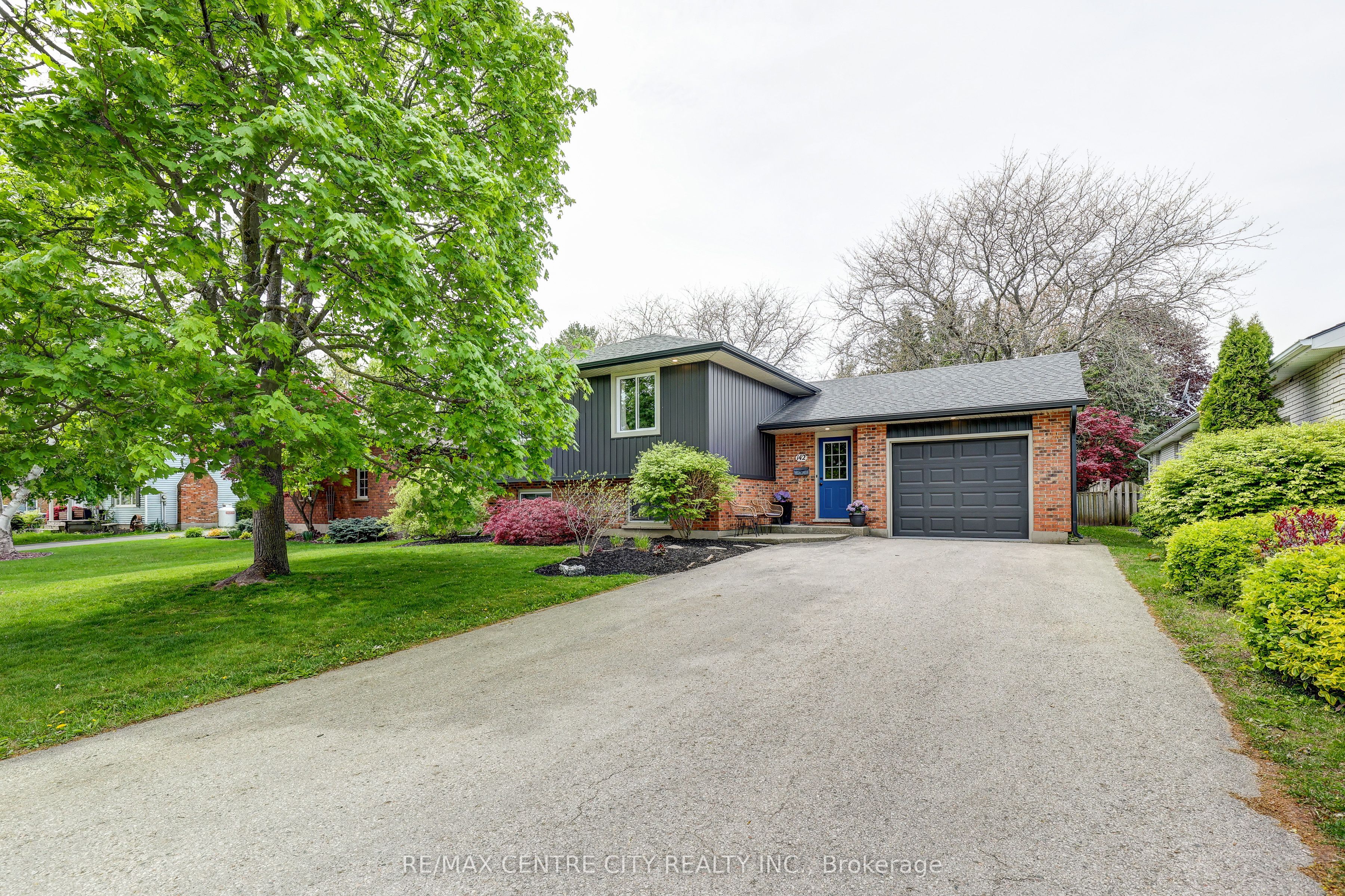 142 Dufferin Street