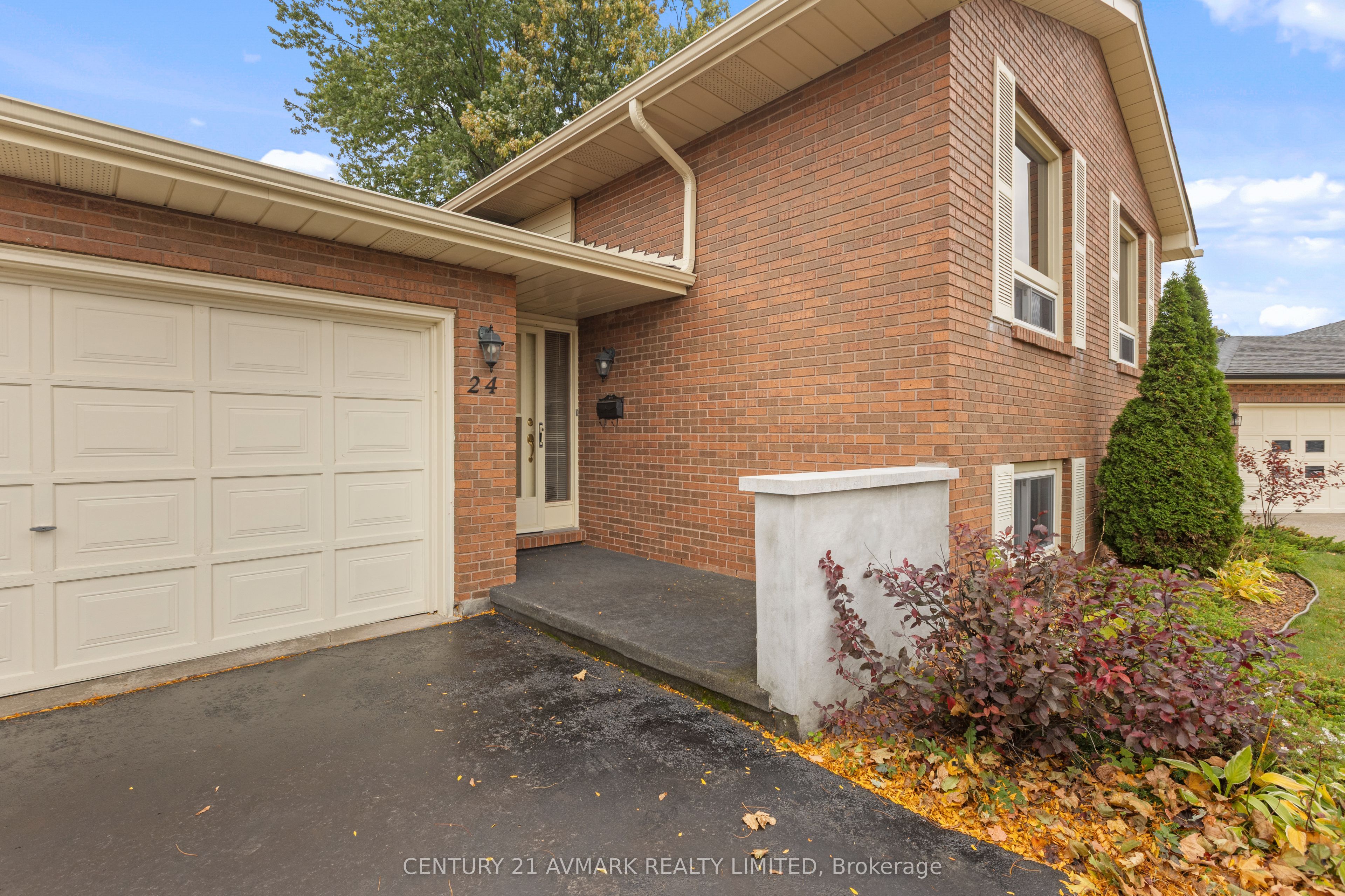 24 Huntington Circle