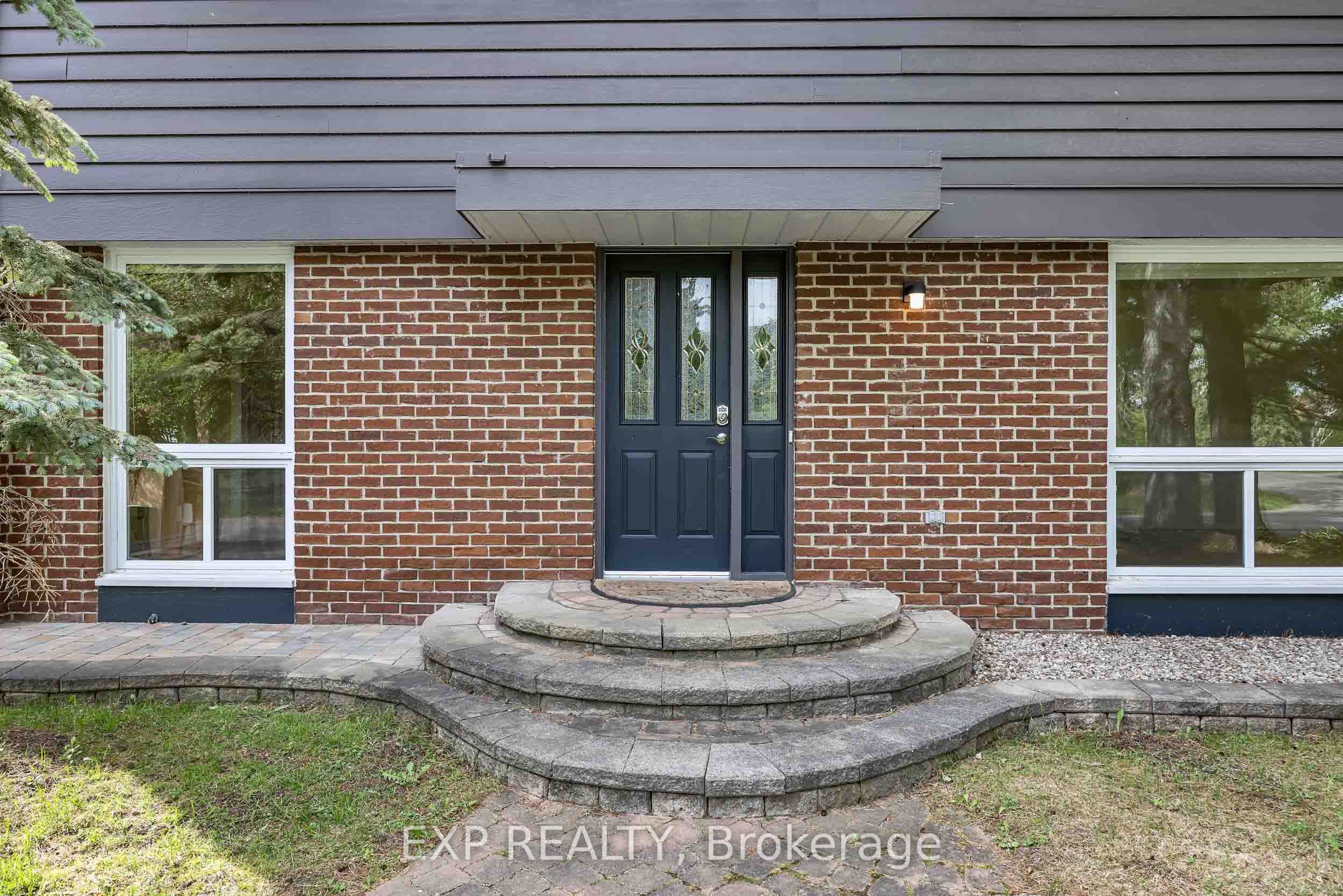 14 Carr Crescent