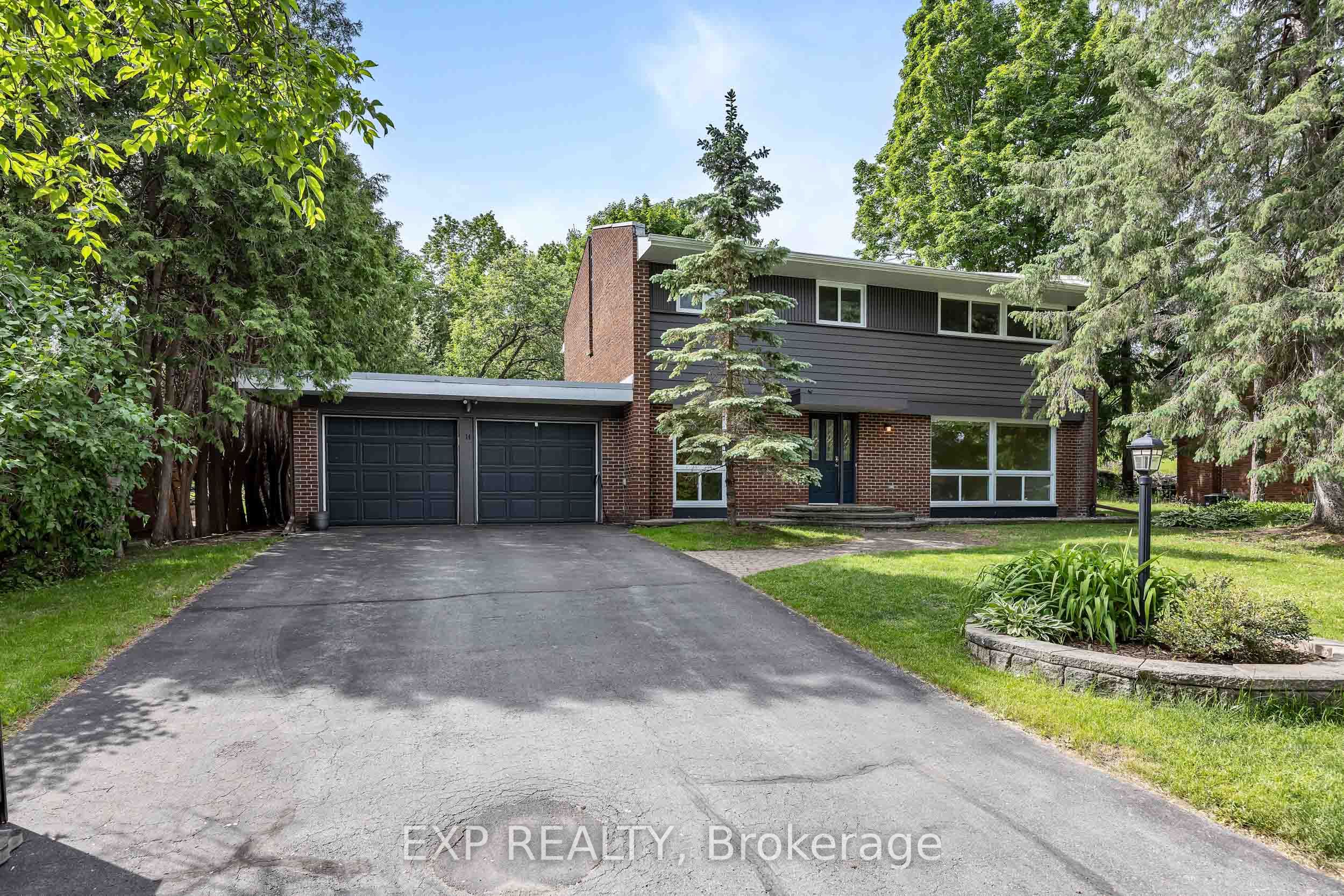 14 Carr Crescent