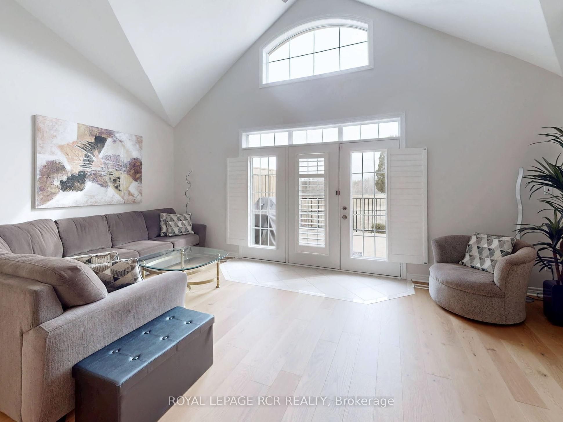 9 Bill Knowles Street