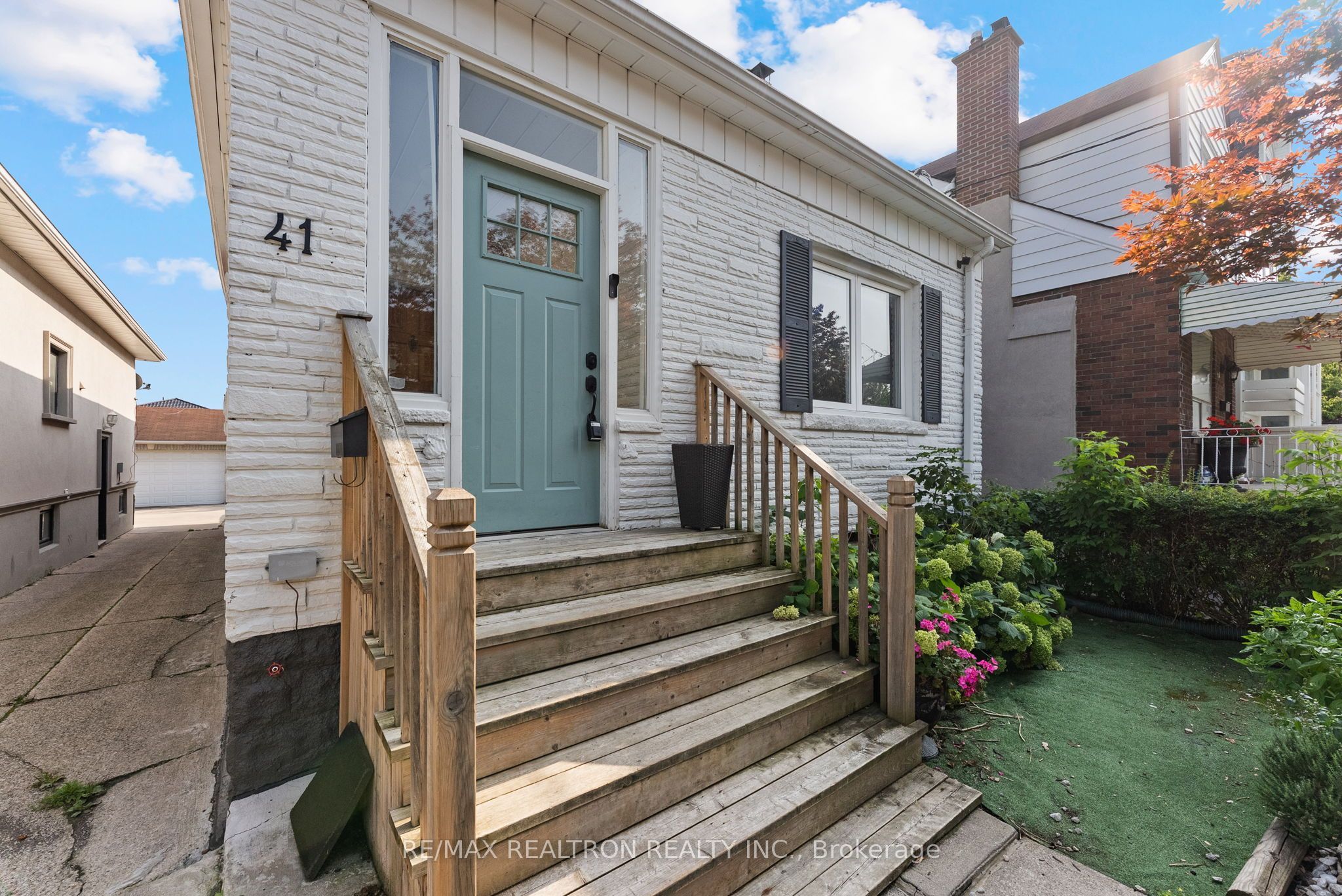 41 Ashbury Avenue