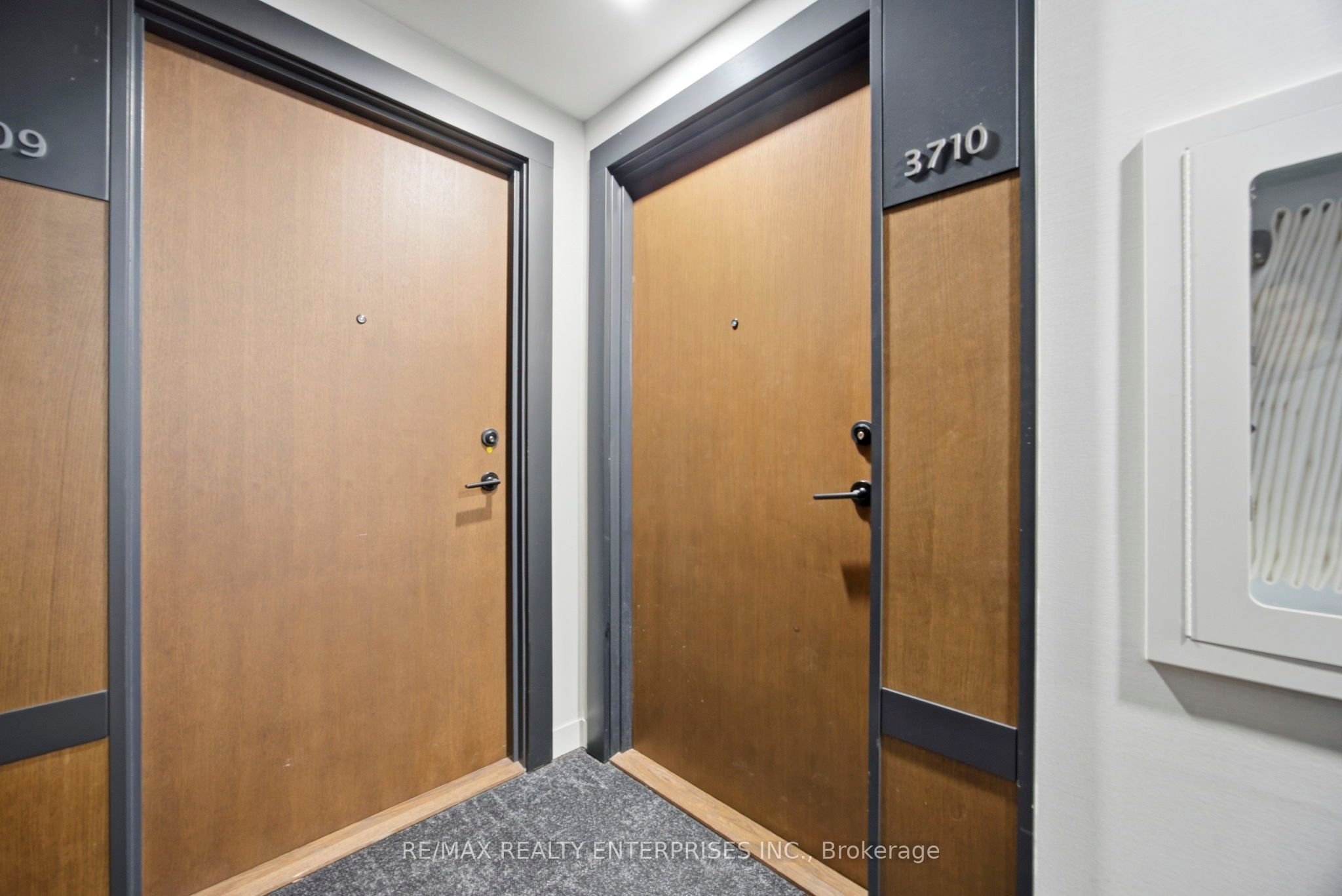 4065 Confederation Parkway 3710