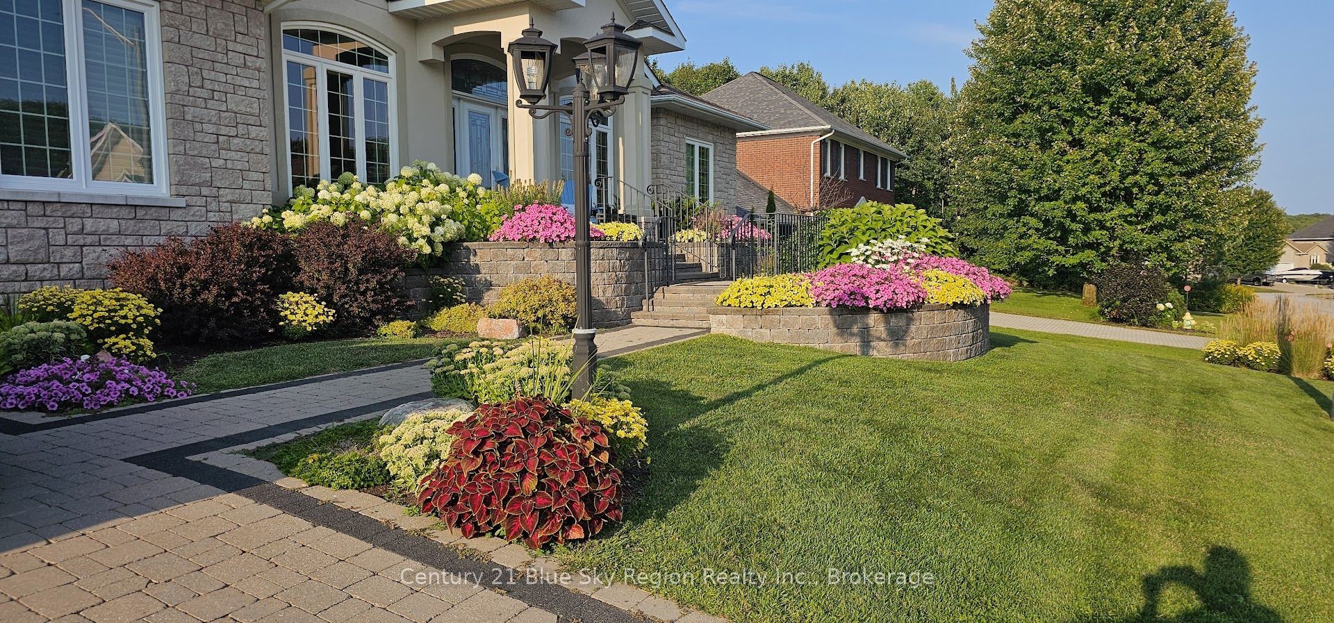 30 Vermont Crescent