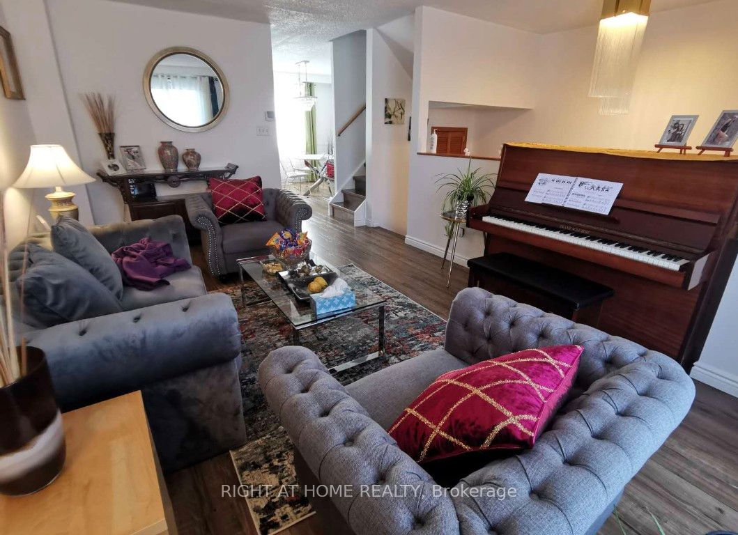 1974 John Street 164