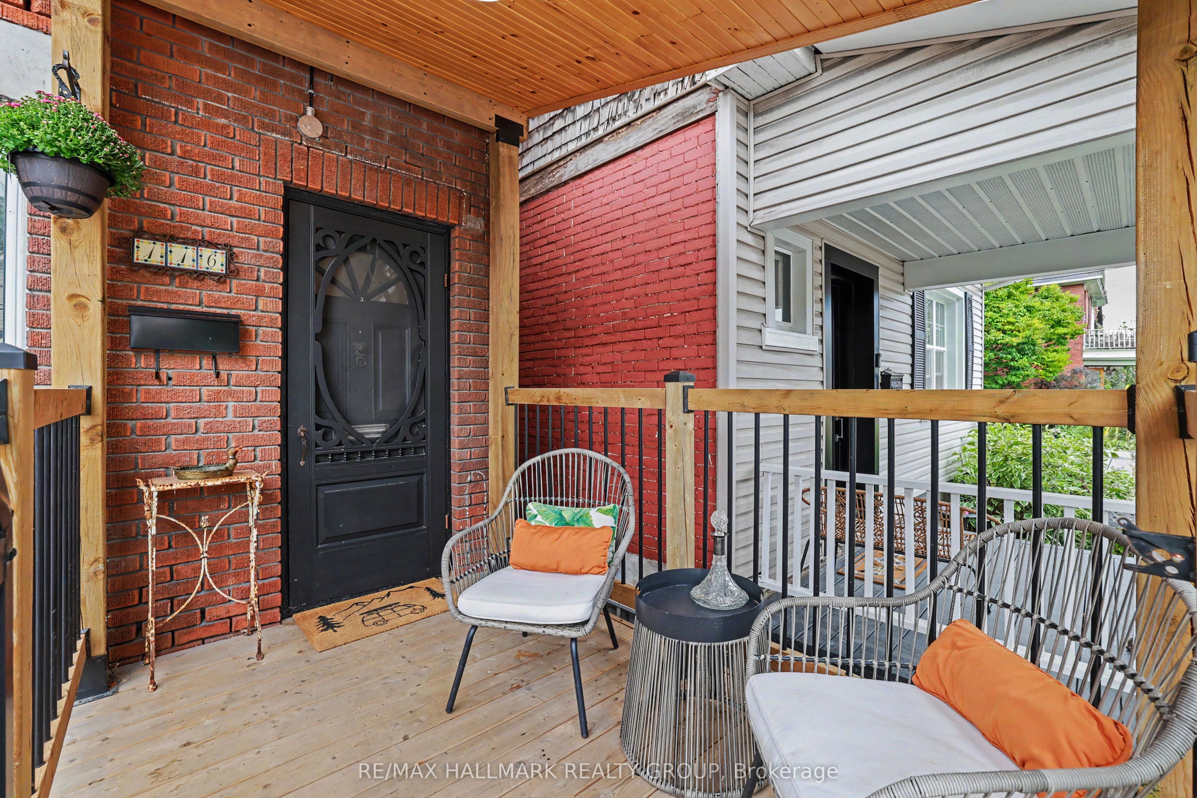 116 Hamilton Avenue N
