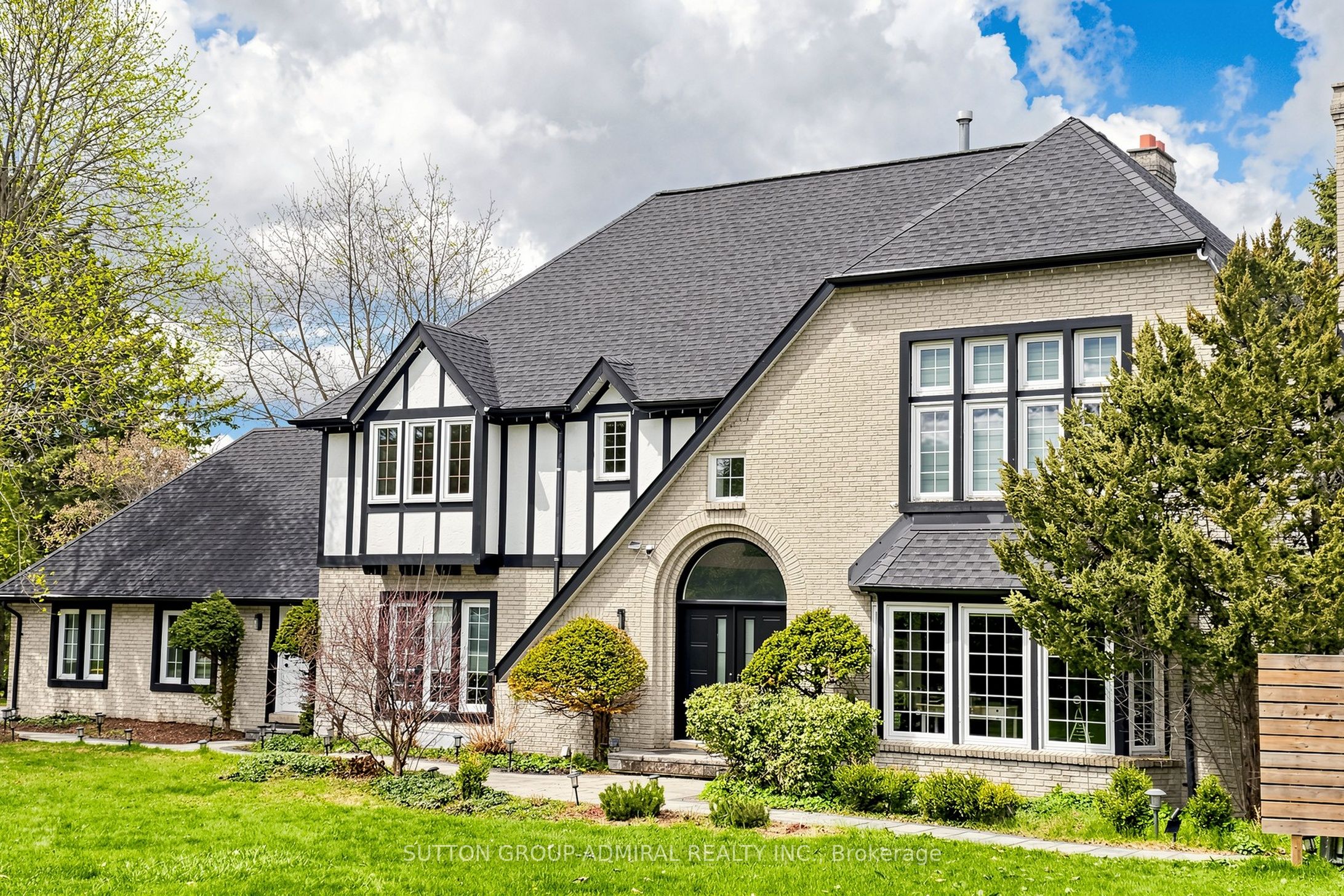 2 Gilbert Drive