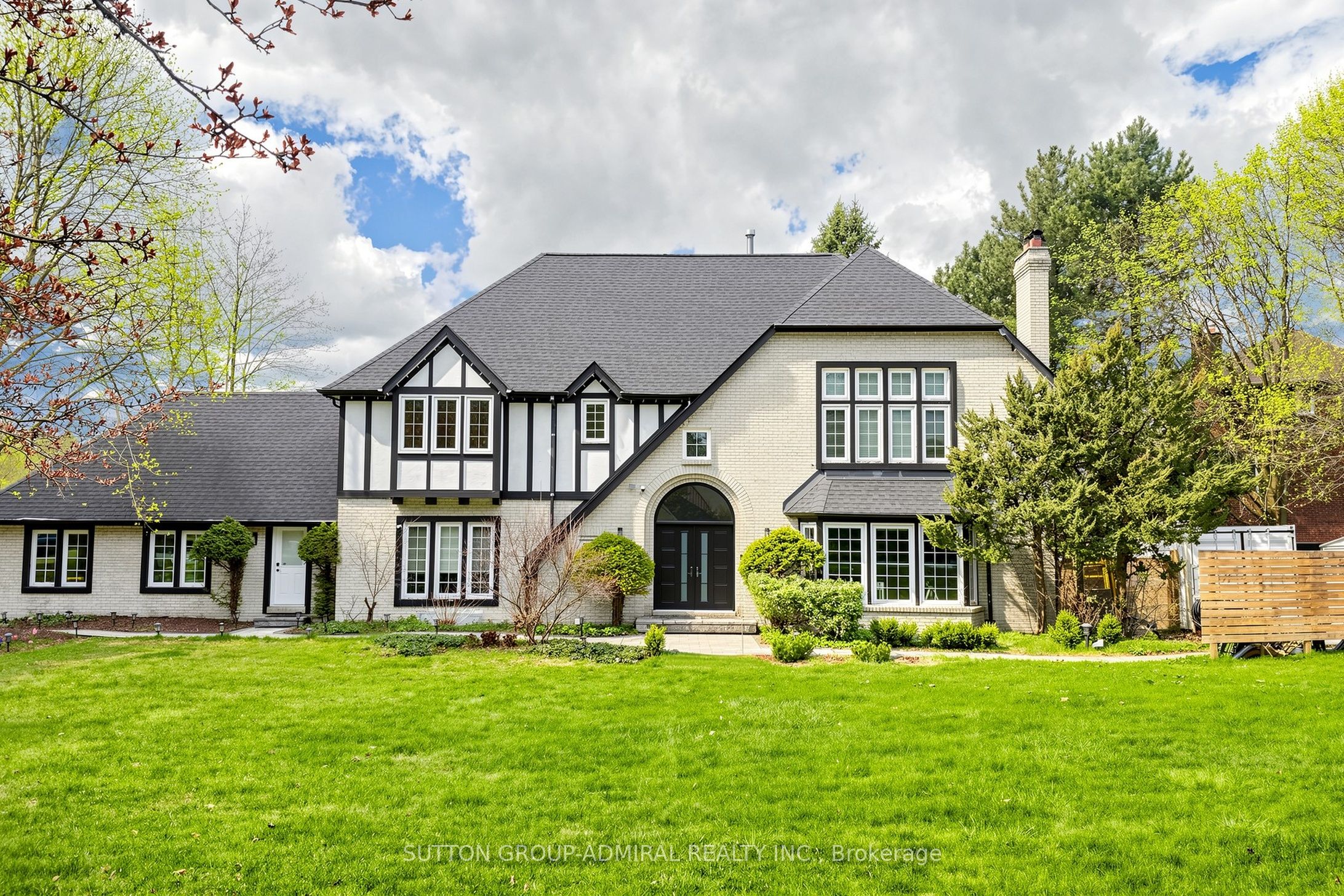 2 Gilbert Drive