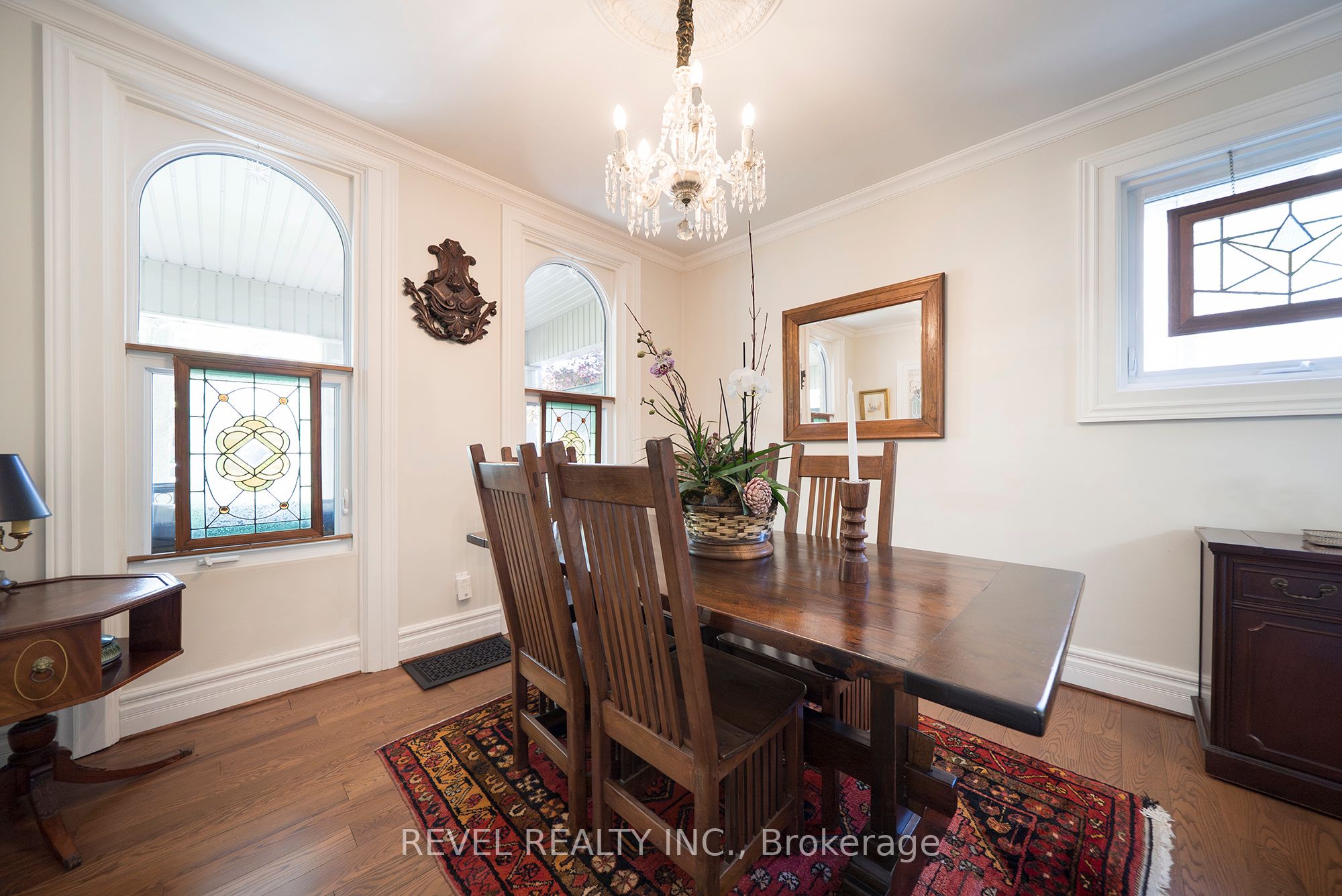 11 Chestnut Avenue