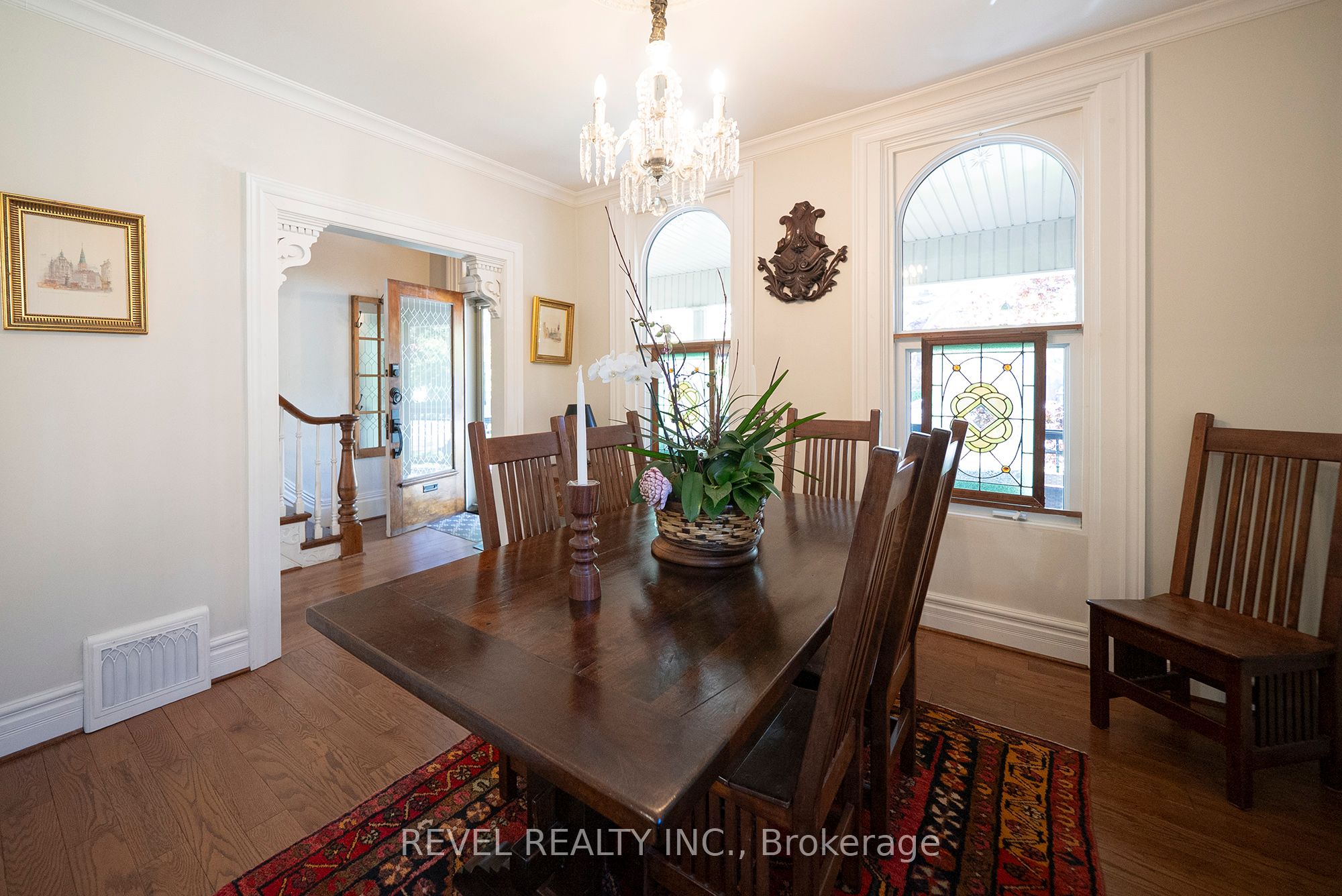 11 Chestnut Avenue
