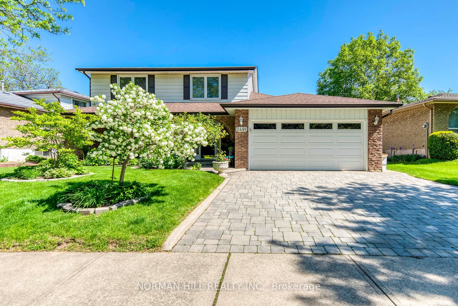 2491 Woburn Crescent