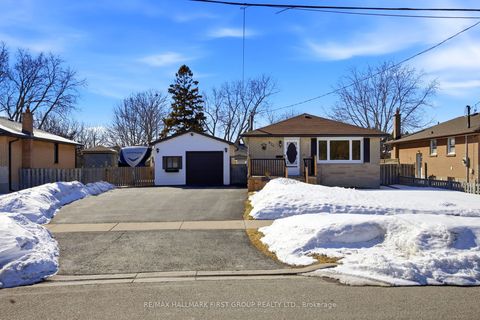 924 McCullough Drive Whitby ON L1N 1C6