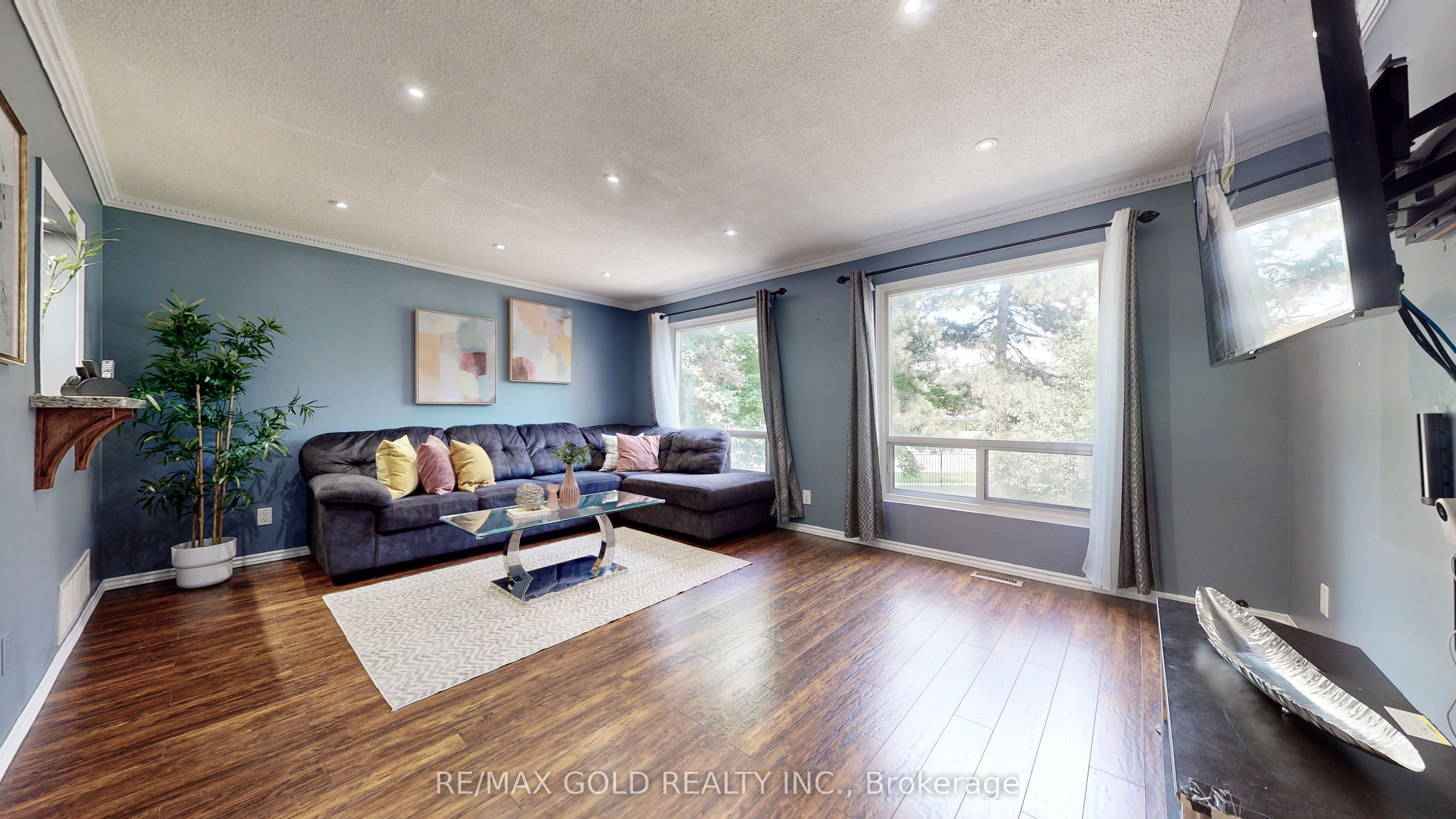 18 Carleton Place 18