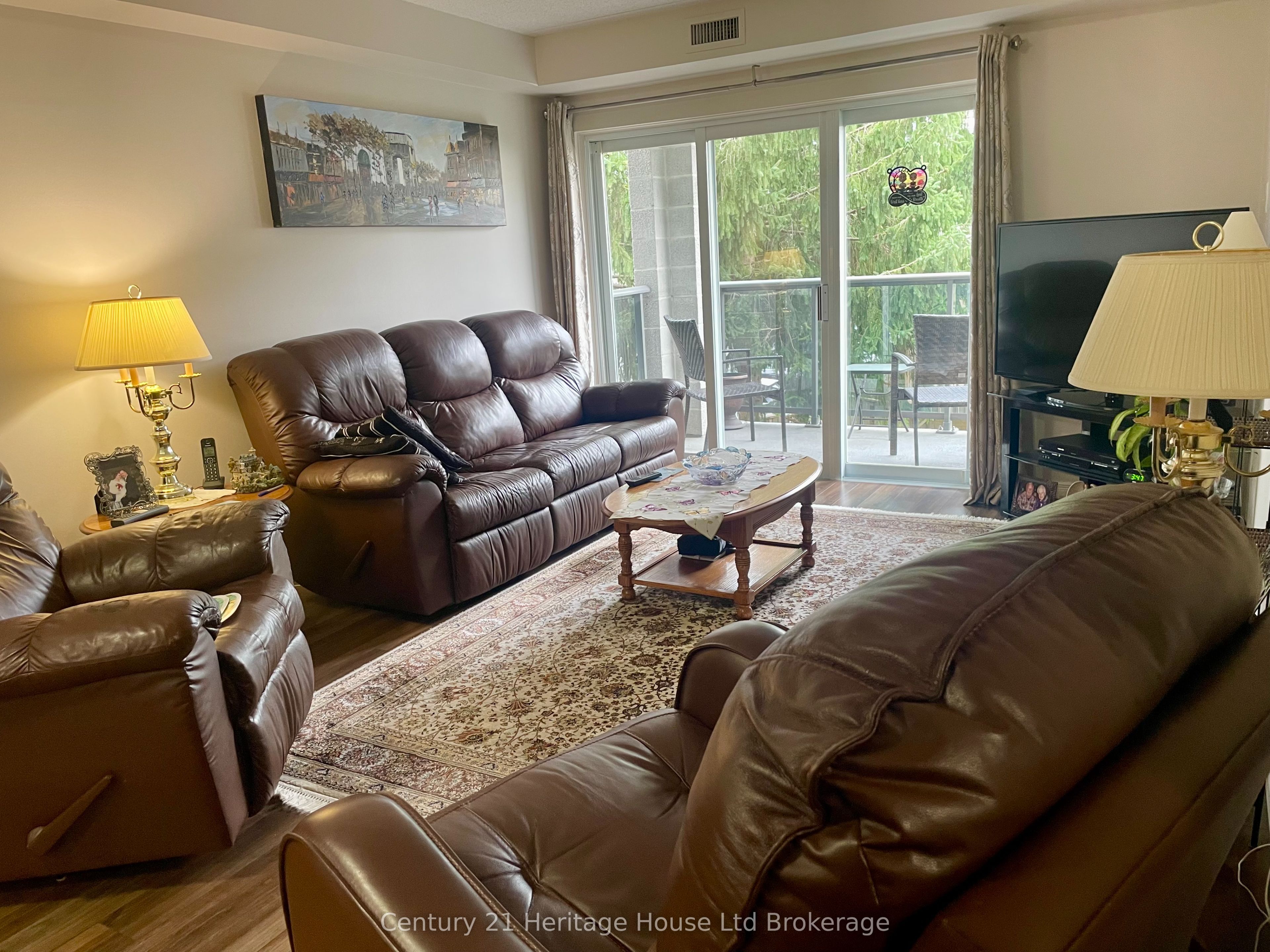 163 Ferguson Avenue 202