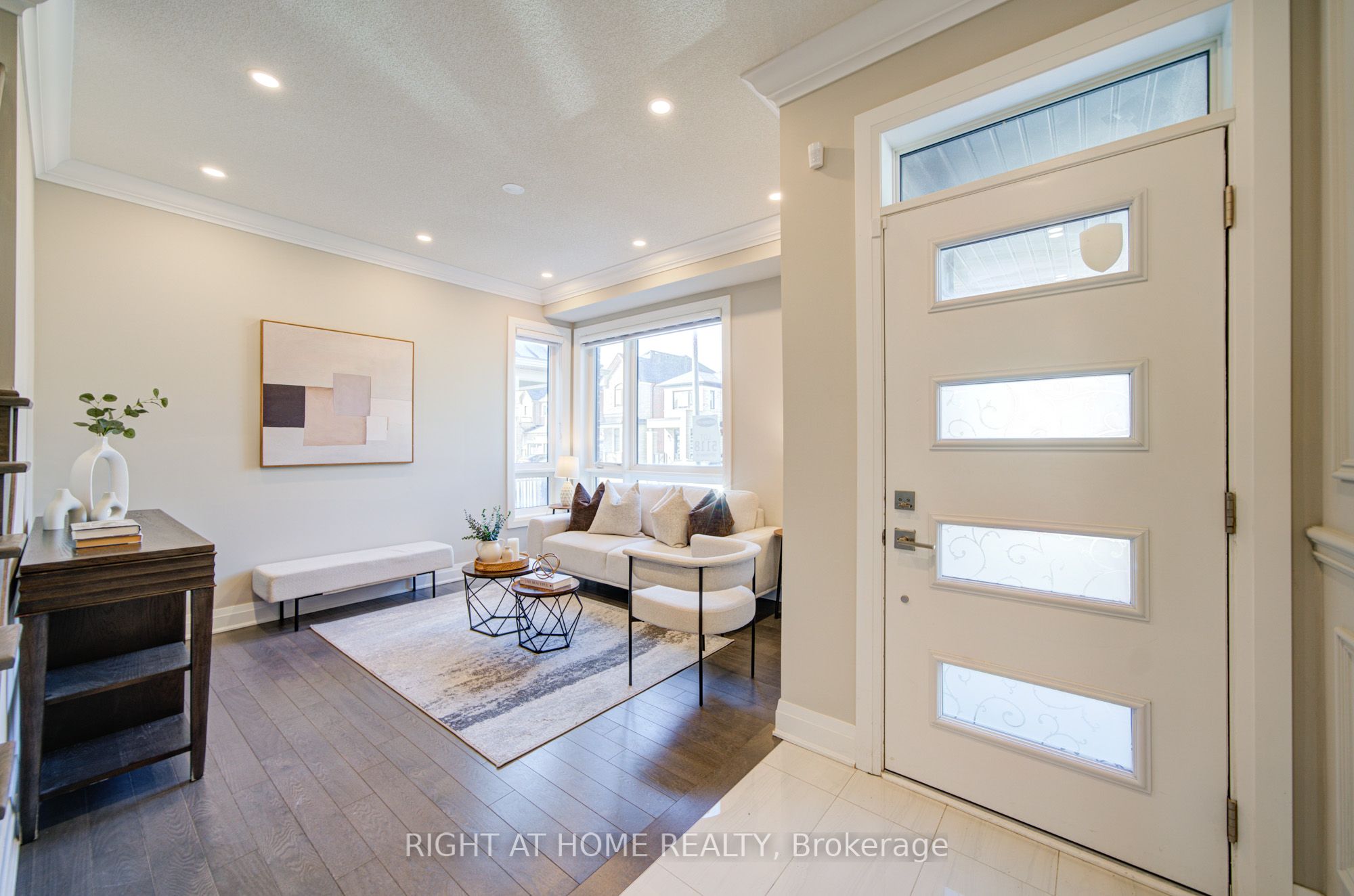 3007 Hollyberry Trail