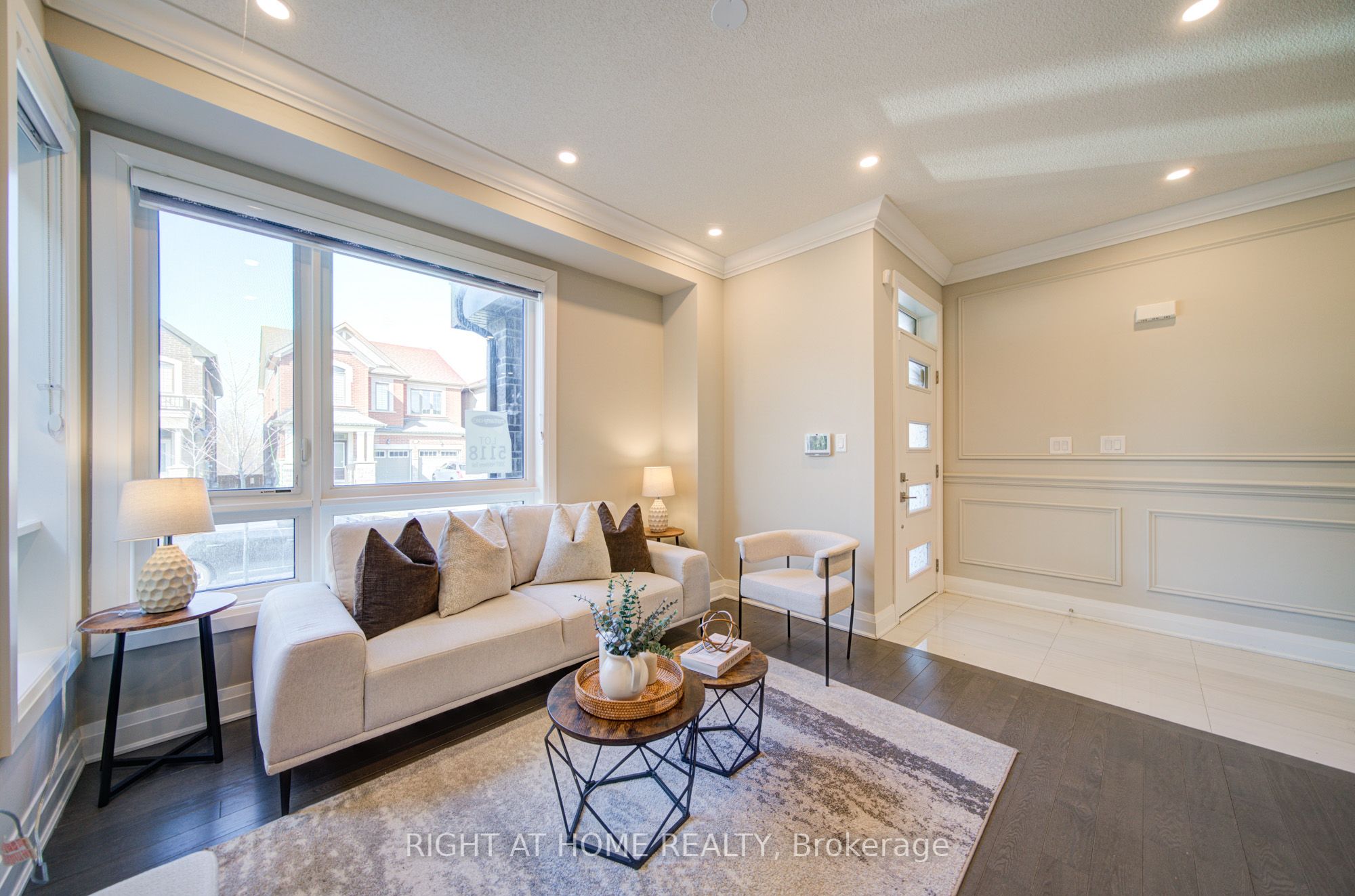 3007 Hollyberry Trail