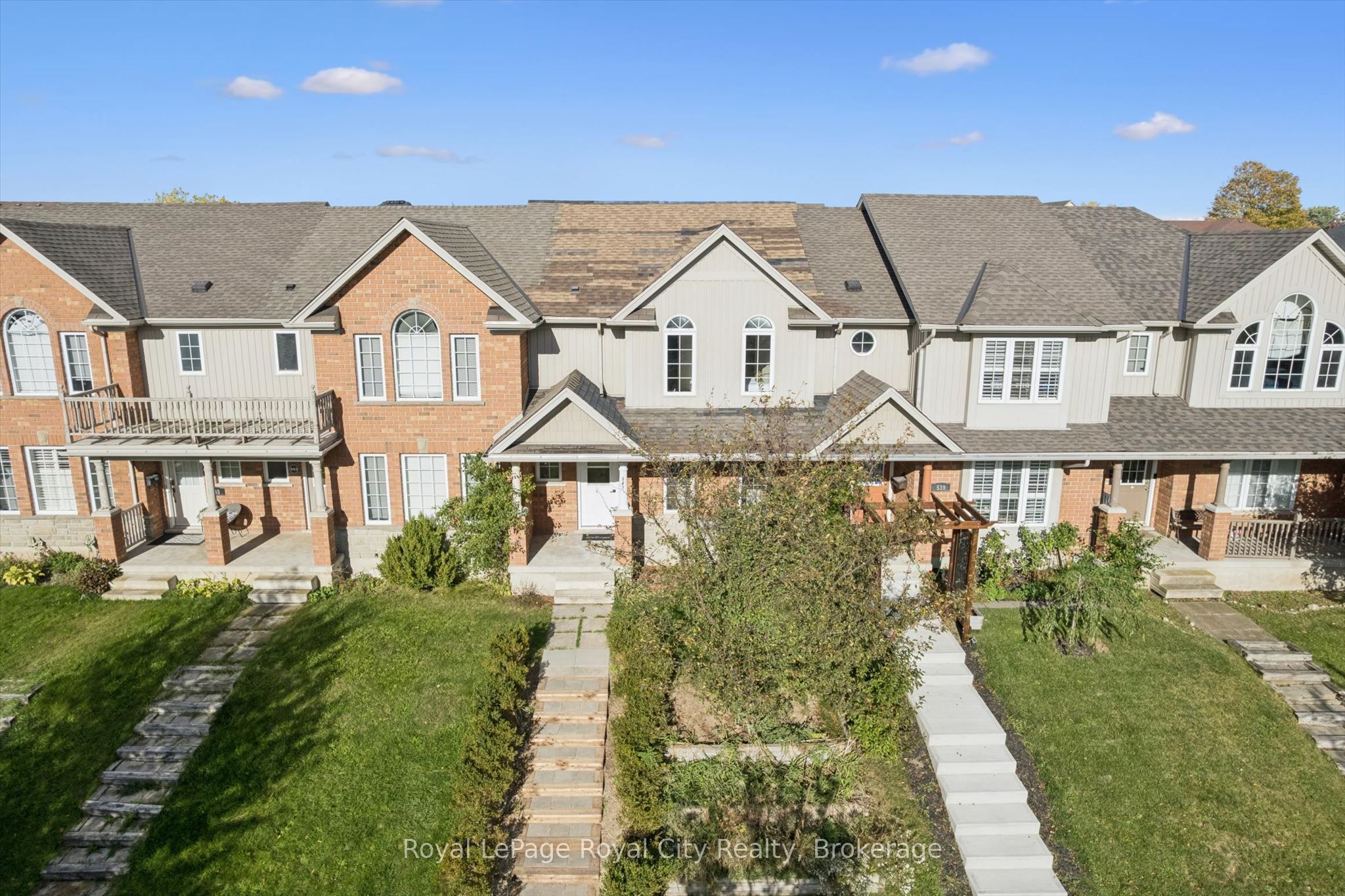 541 Victoria Road N