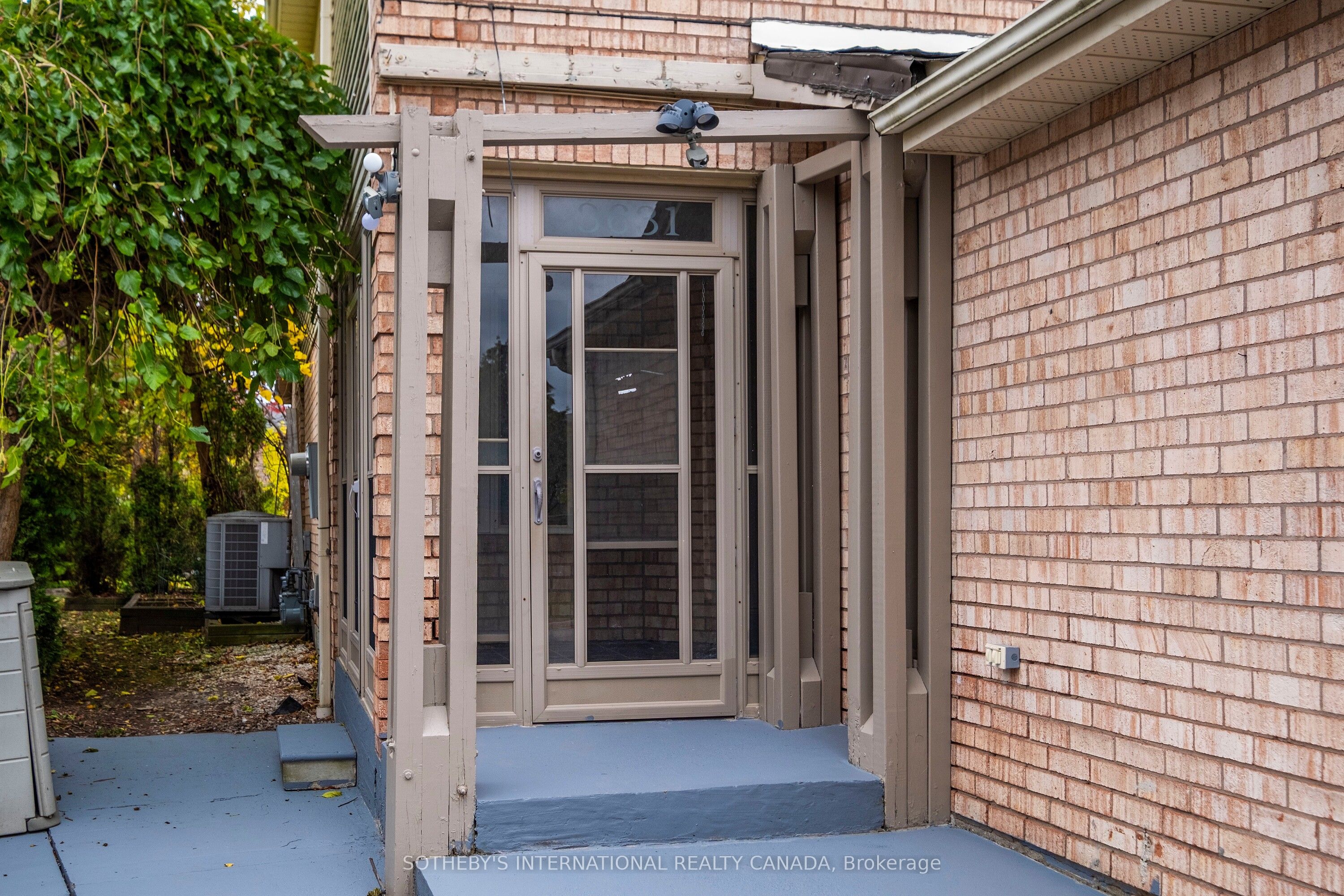 3631 Cherrington Crescent