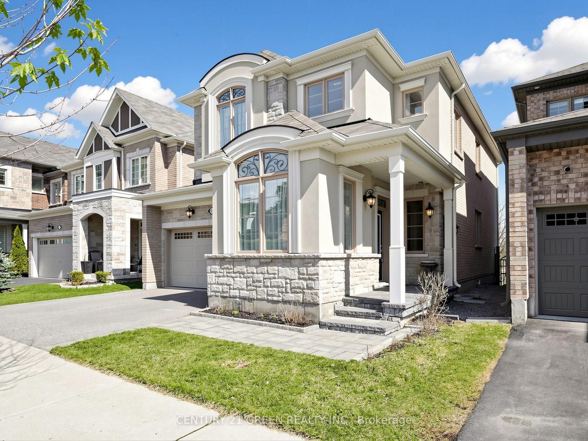 1229 SWEETFERN Crescent