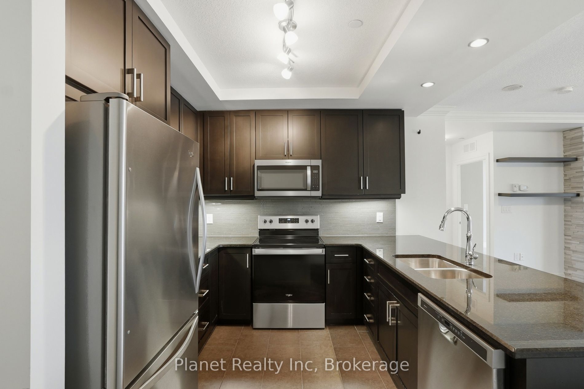 150 Wellington Street E 501