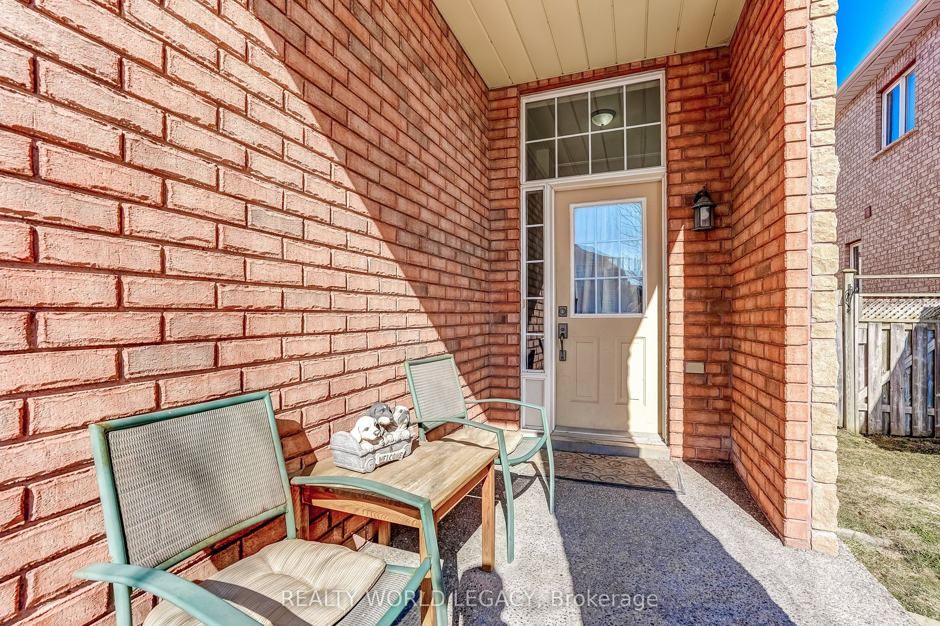 2313 Newcastle Crescent