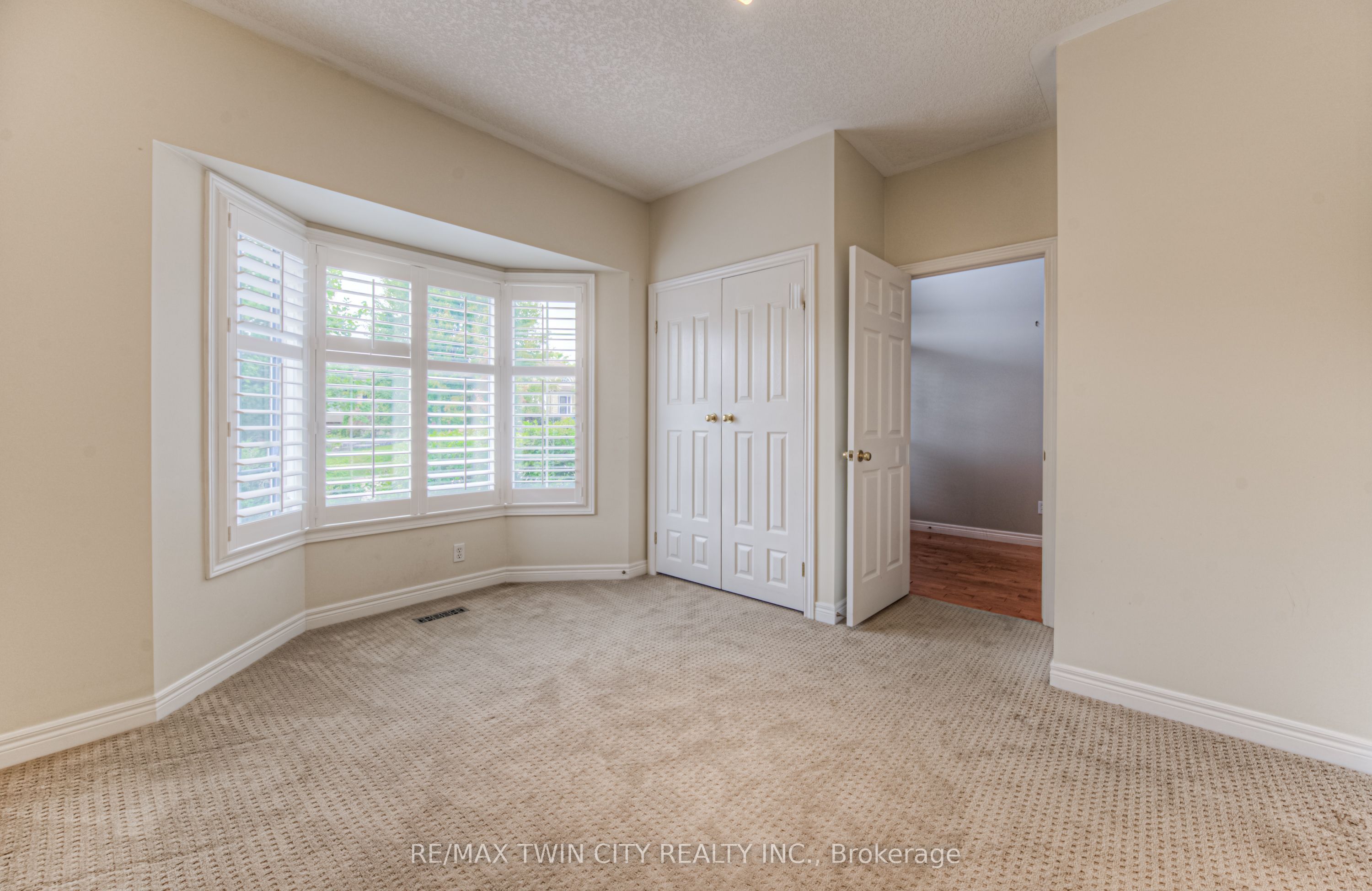 532 Birchleaf Walk E