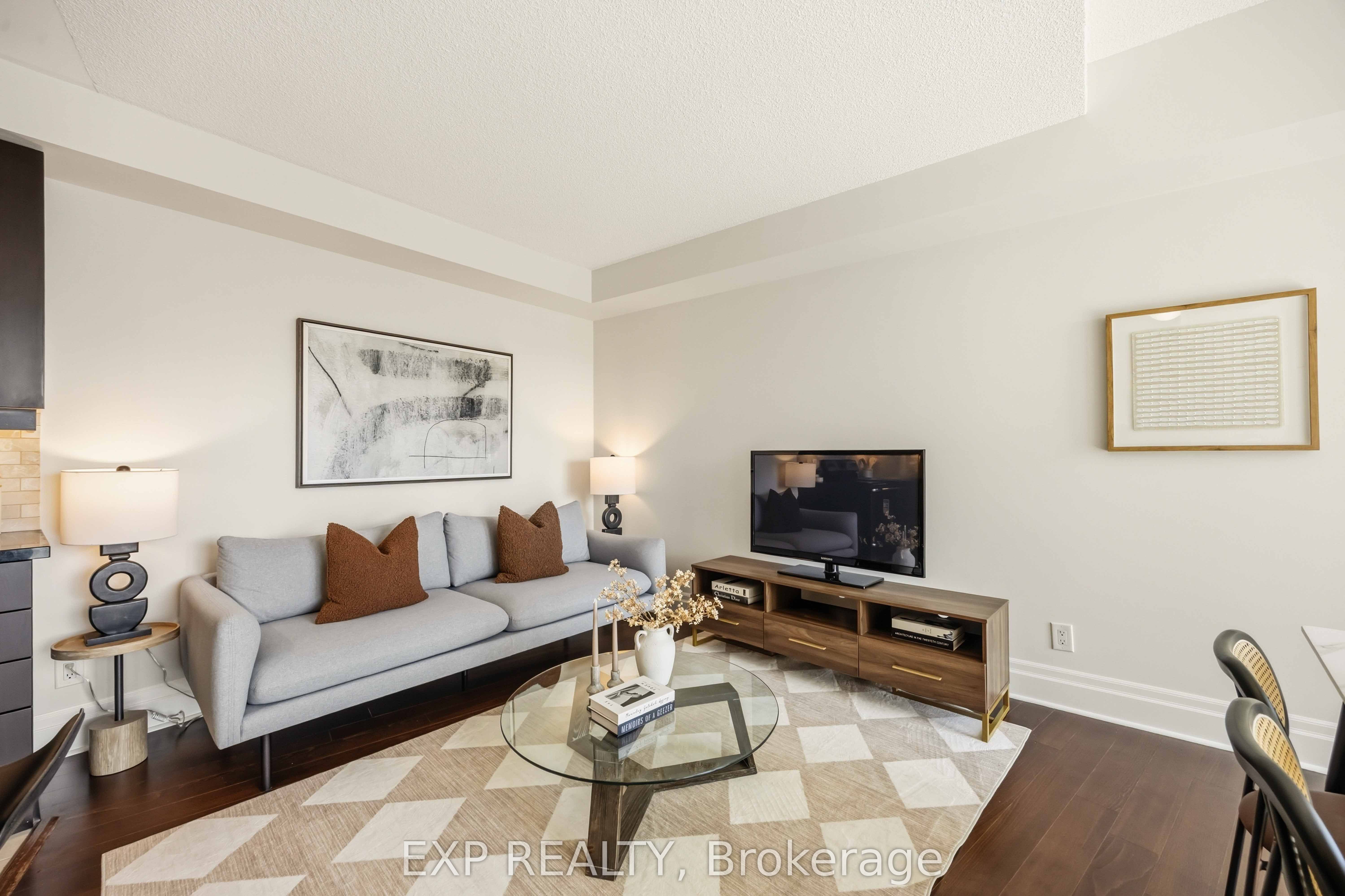 151 Upper Duke Crescent 617