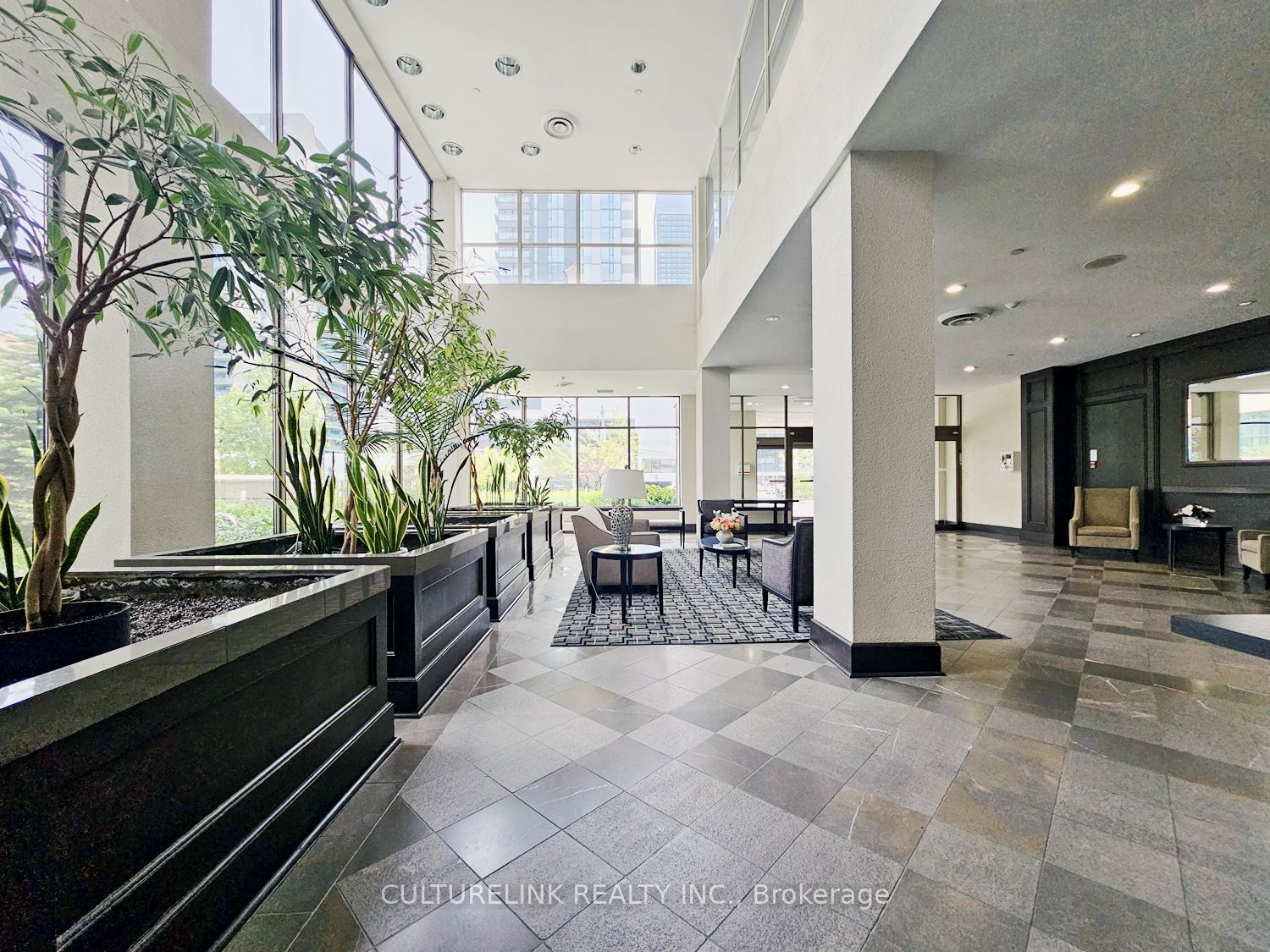 30 Greenfield Avenue 2215