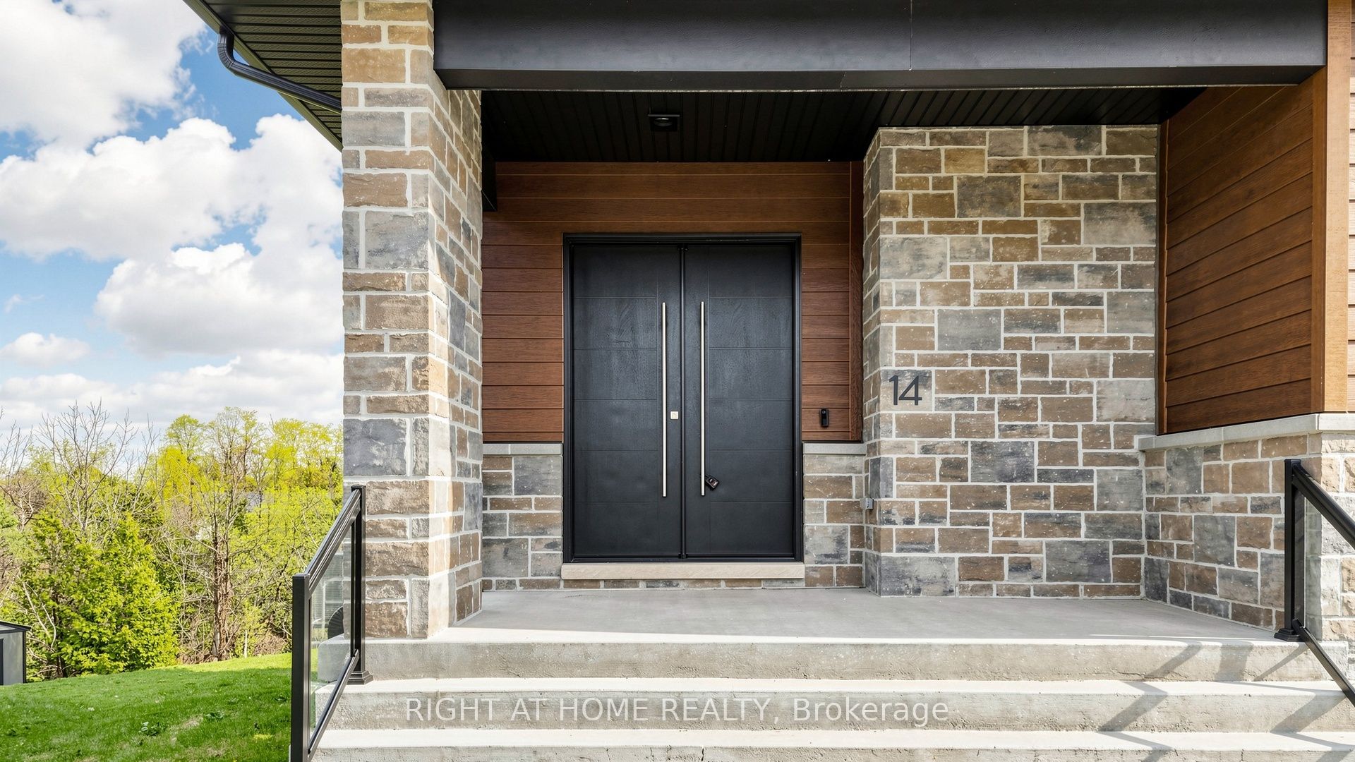 14 Dixon Court