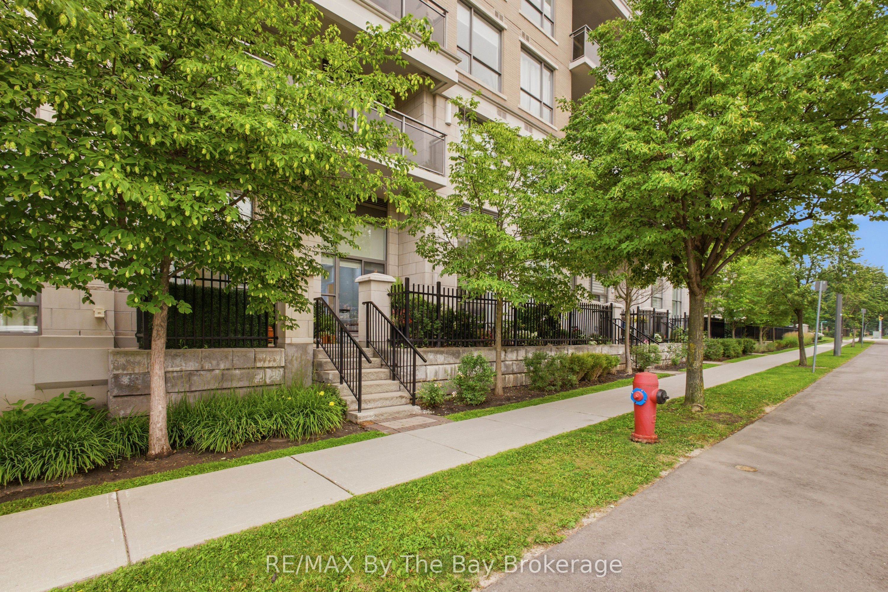 111 Civic Square Gate 112