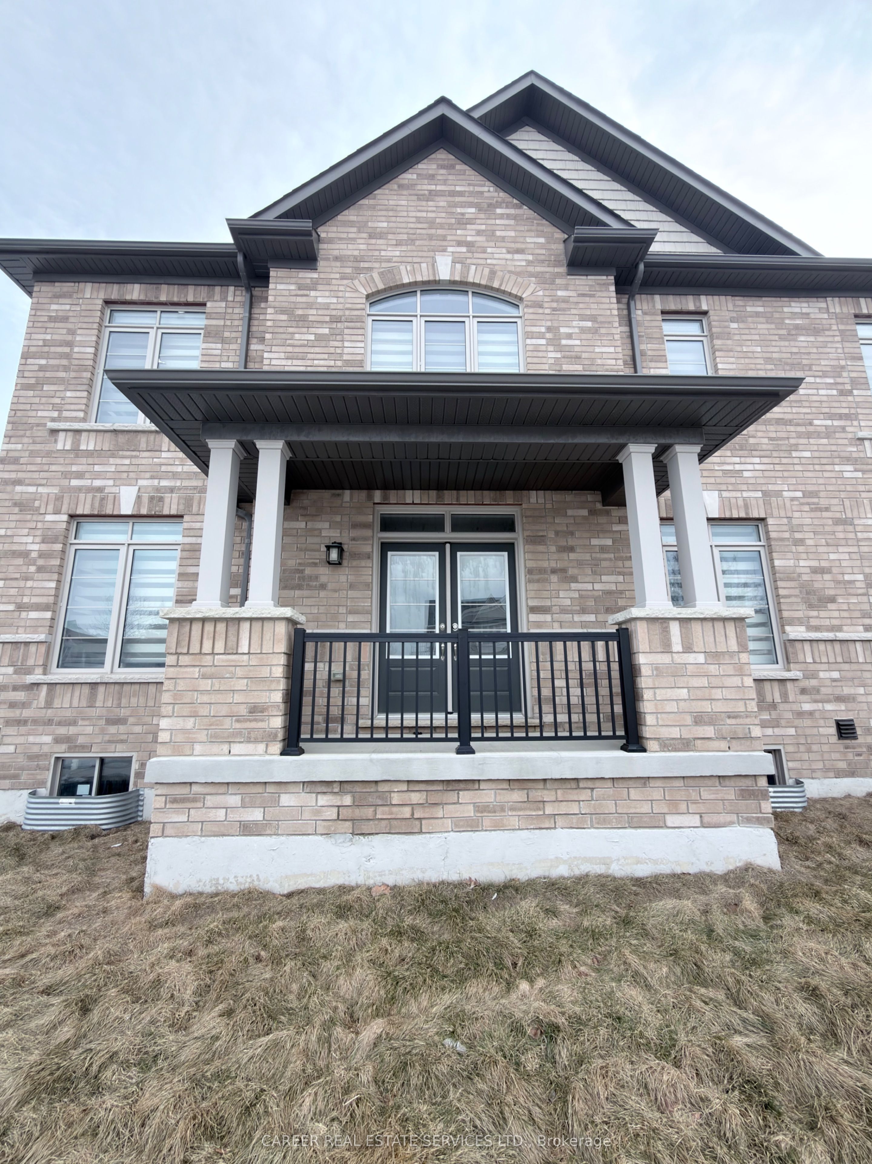 1 Waterfront Crescent