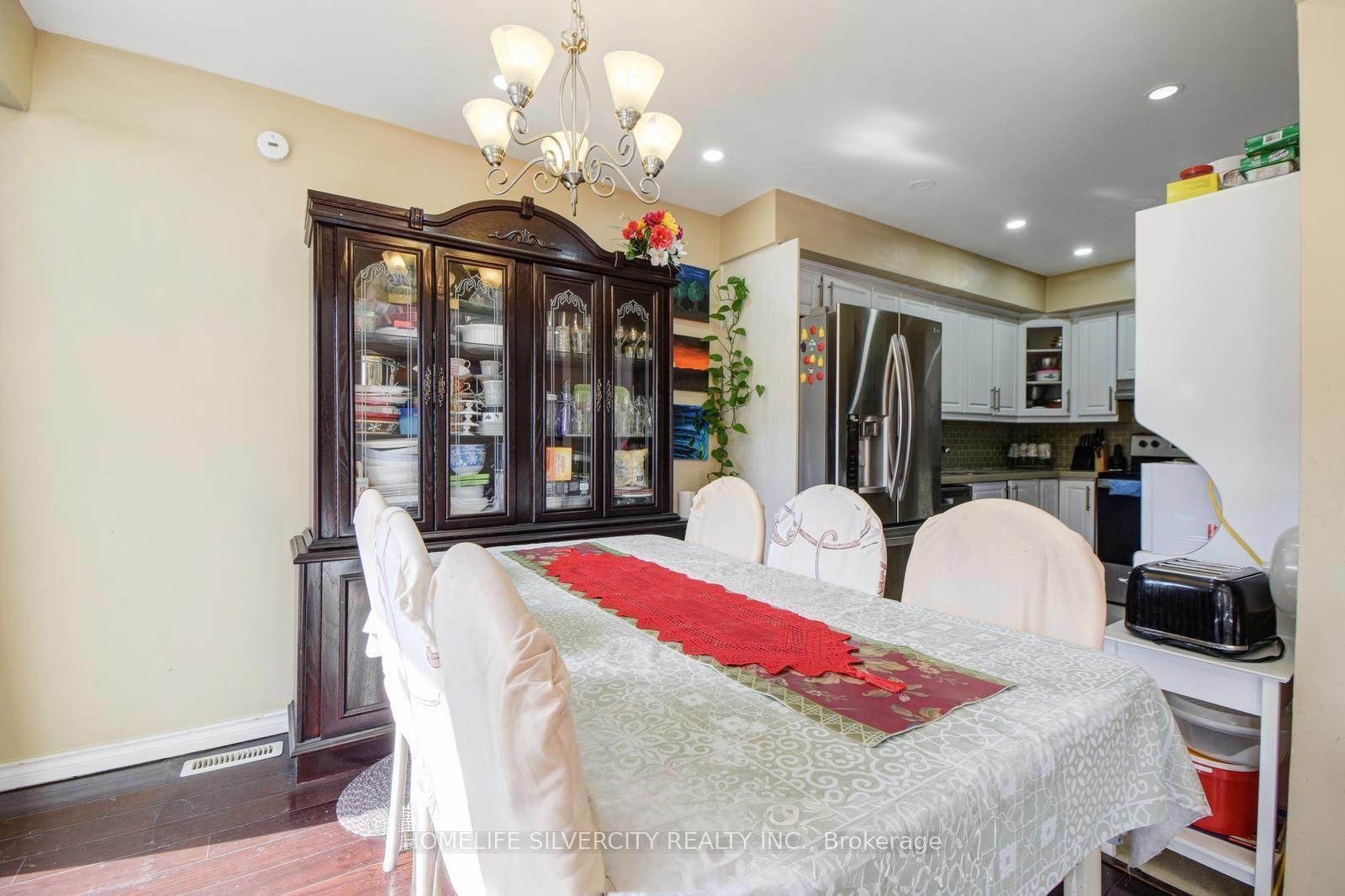 7500 Goreway Drive 76