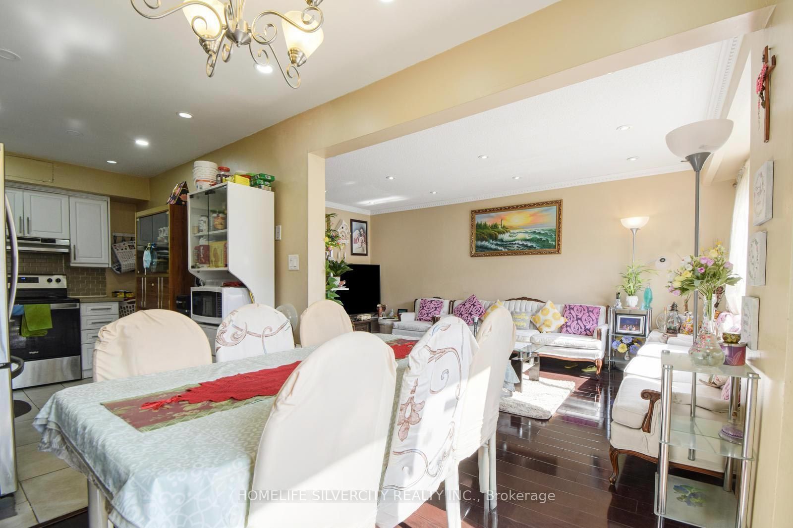 7500 Goreway Drive 76