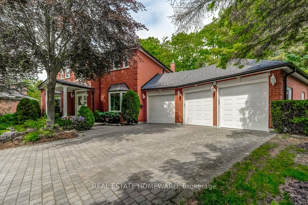 98 Woodview Drive