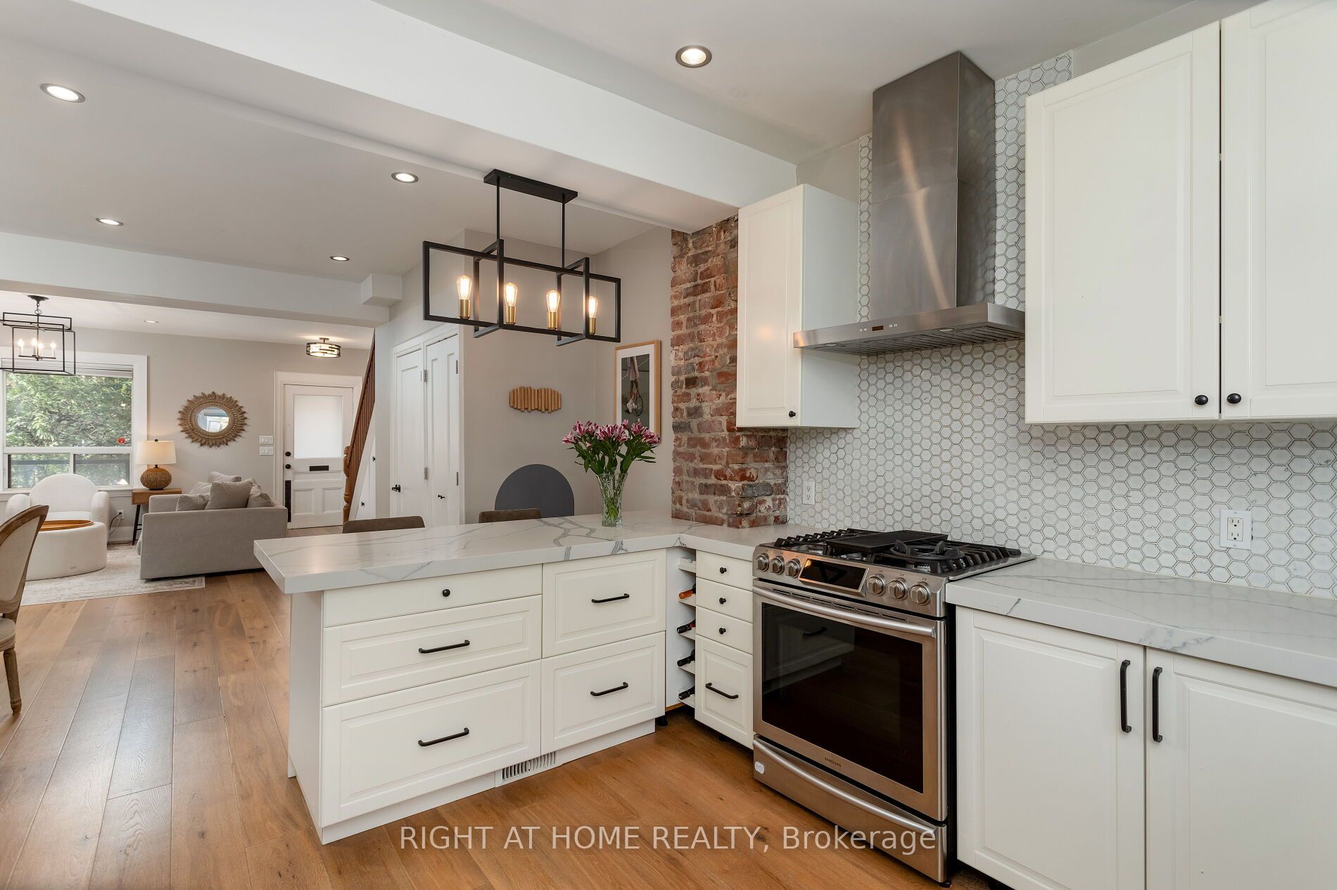 171 Islington Avenue