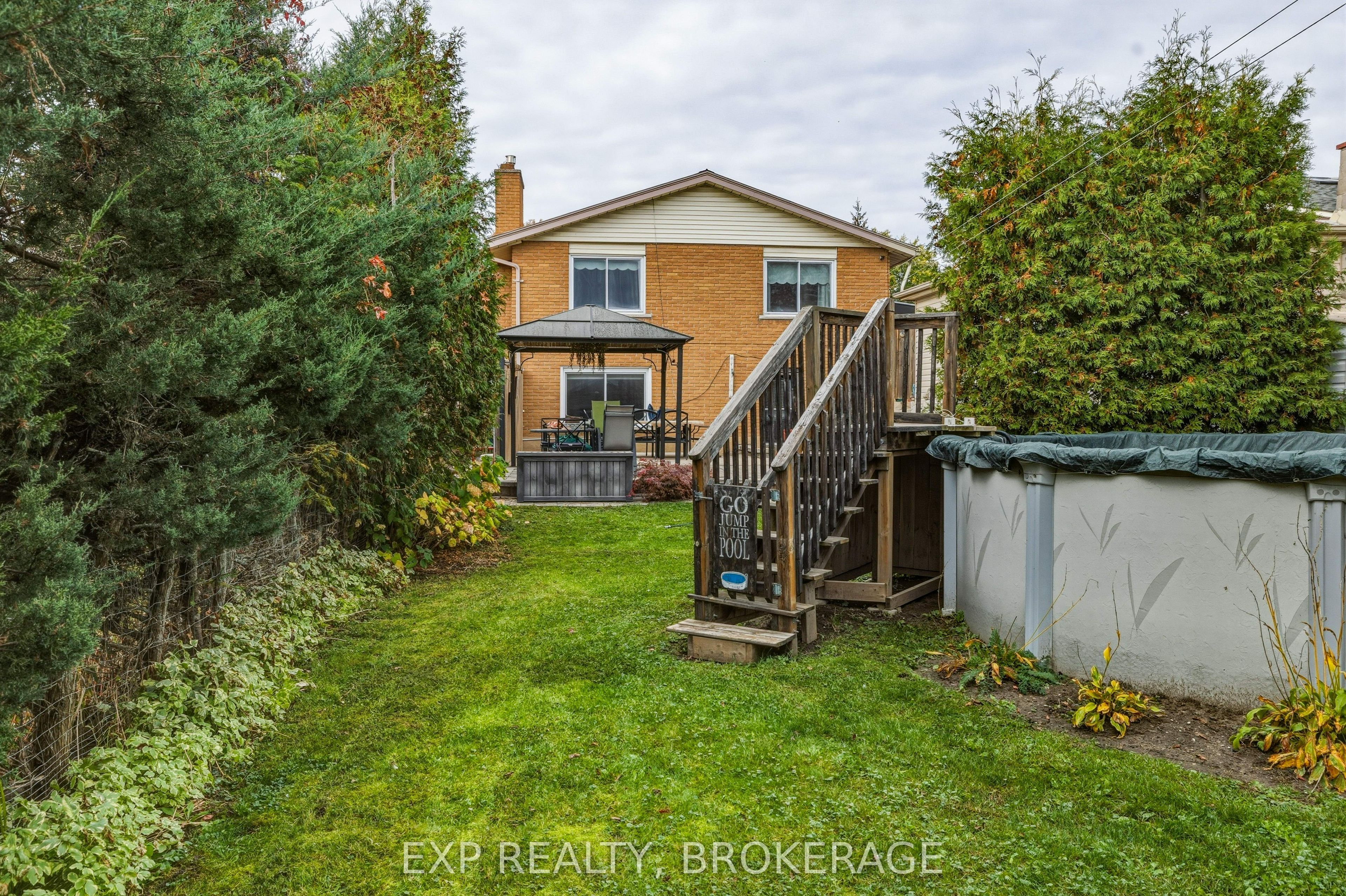 121 Butler Street E
